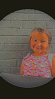 Kaina a rejoint le concours — aidez-le/la à gagner de superbes lots ! art, astronomical_object, cheek, chin, circle, fun, glass, head, illustration, jewellery, joy, magenta, pattern, person, portrait, portrait_photography, sitting, smile, space, suit