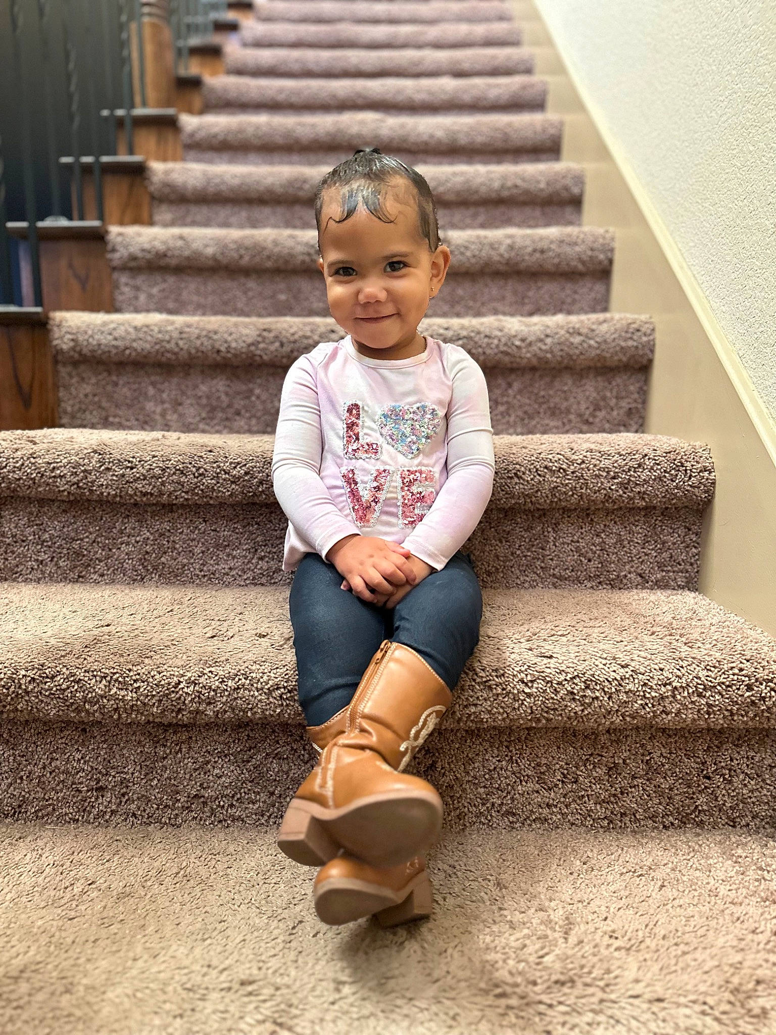 Nya is registered to the contest to win money with this photo: child, flooring, foot, hairstyle, happy, human_body, human_leg, joy, knee, leg, leisure, pattern, person, portrait_photography, sitting, sleeve, smile, stairs, t_shirt, thigh