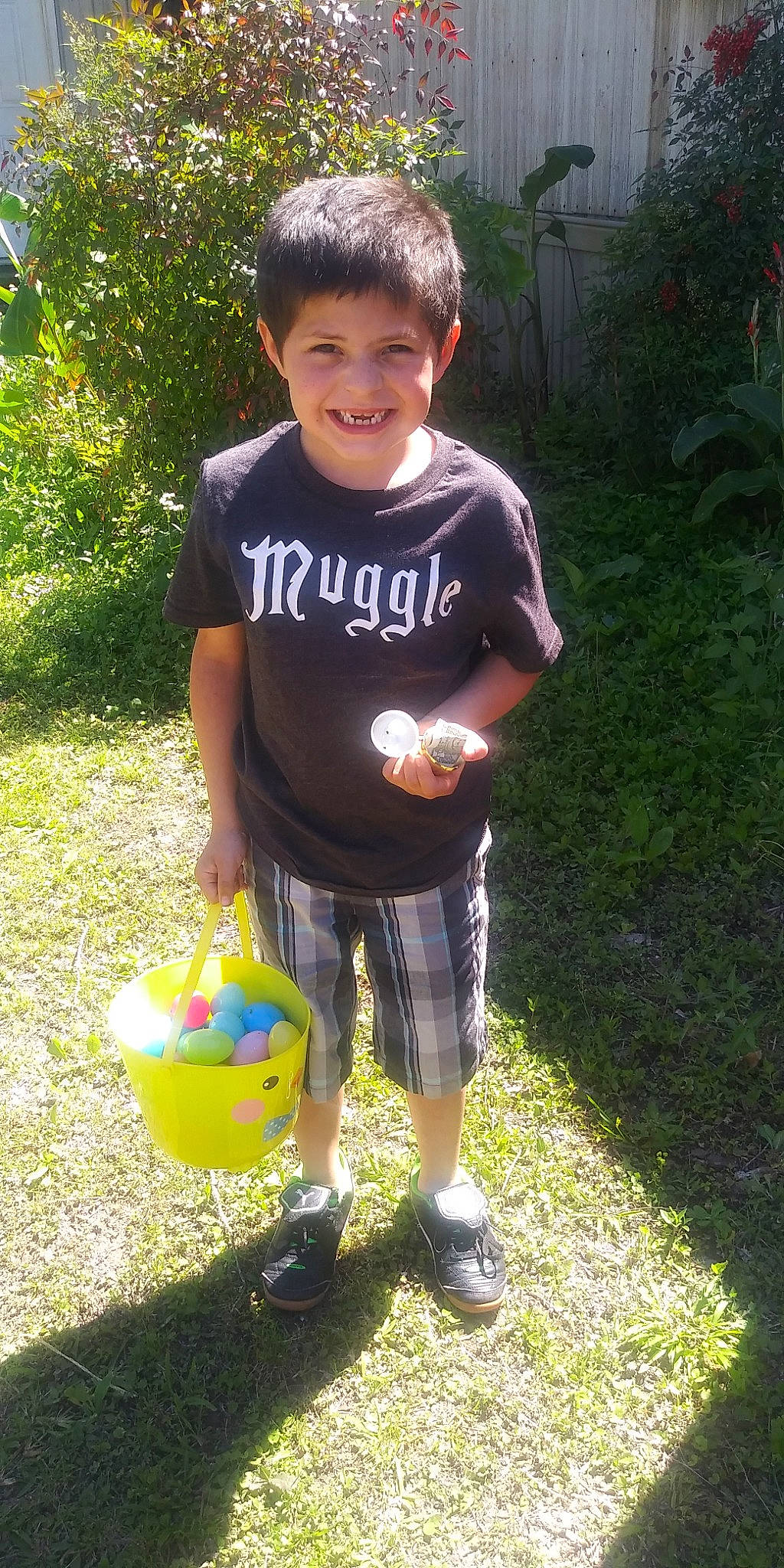 Faelen is registered to the contest to win money with this photo: ball, child, joy, person, play, toddler