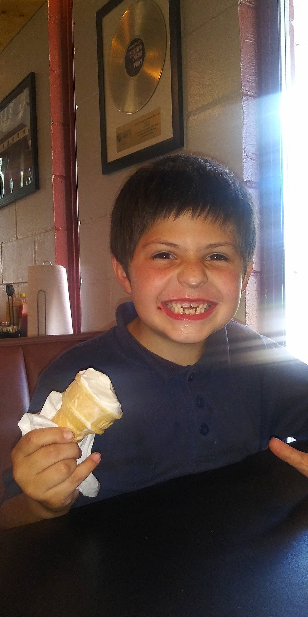 Faelen is registered to the contest to win money with this photo: cuisine, dish, food, joy, person, side_dish, smile