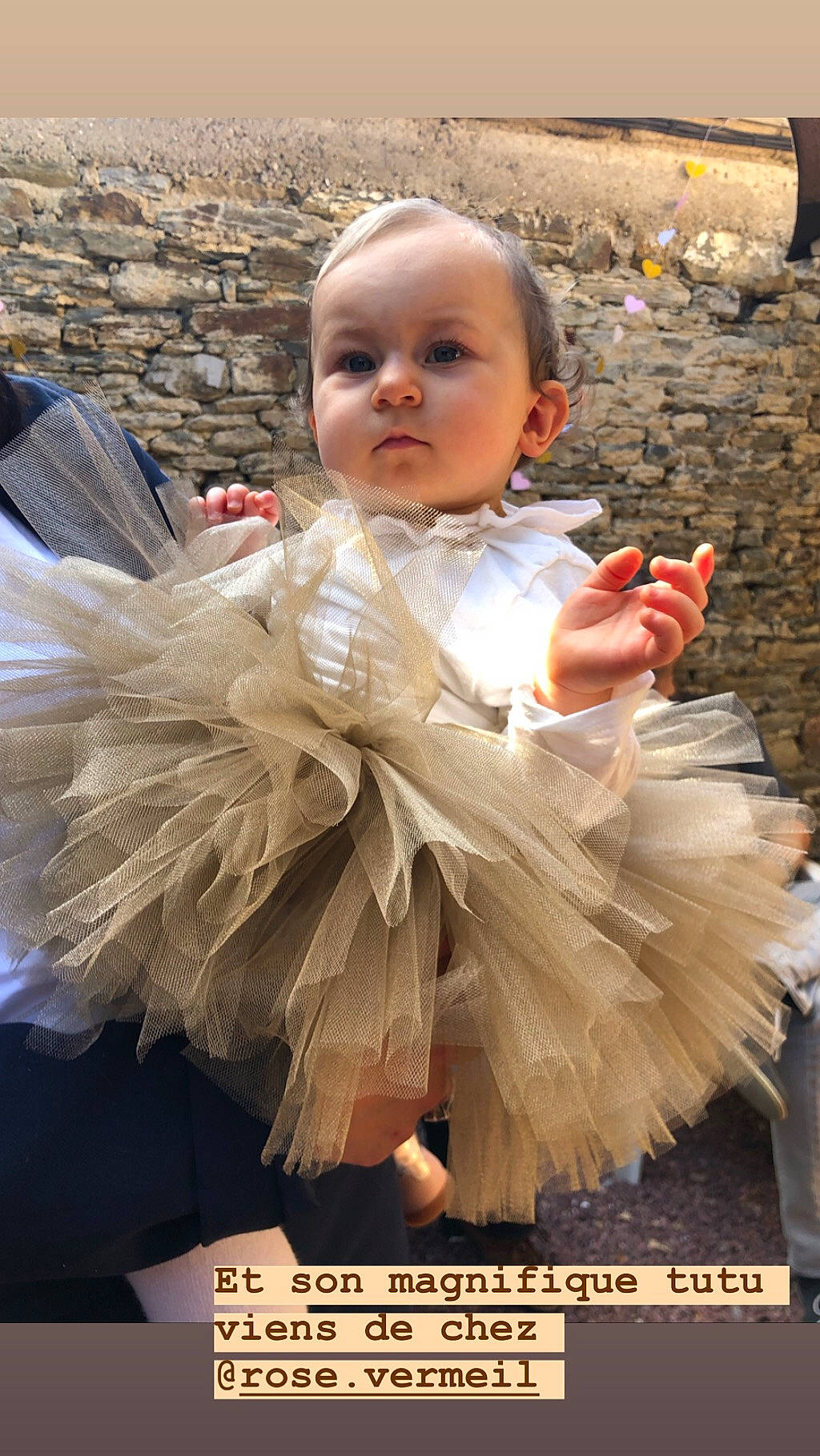 Lily-rose participe au concours pour gagner de l'argent avec cette photo : baby, baby_products, ballet_tutu, child, clothing, costume, dress, person, photo_caption, product, toddler