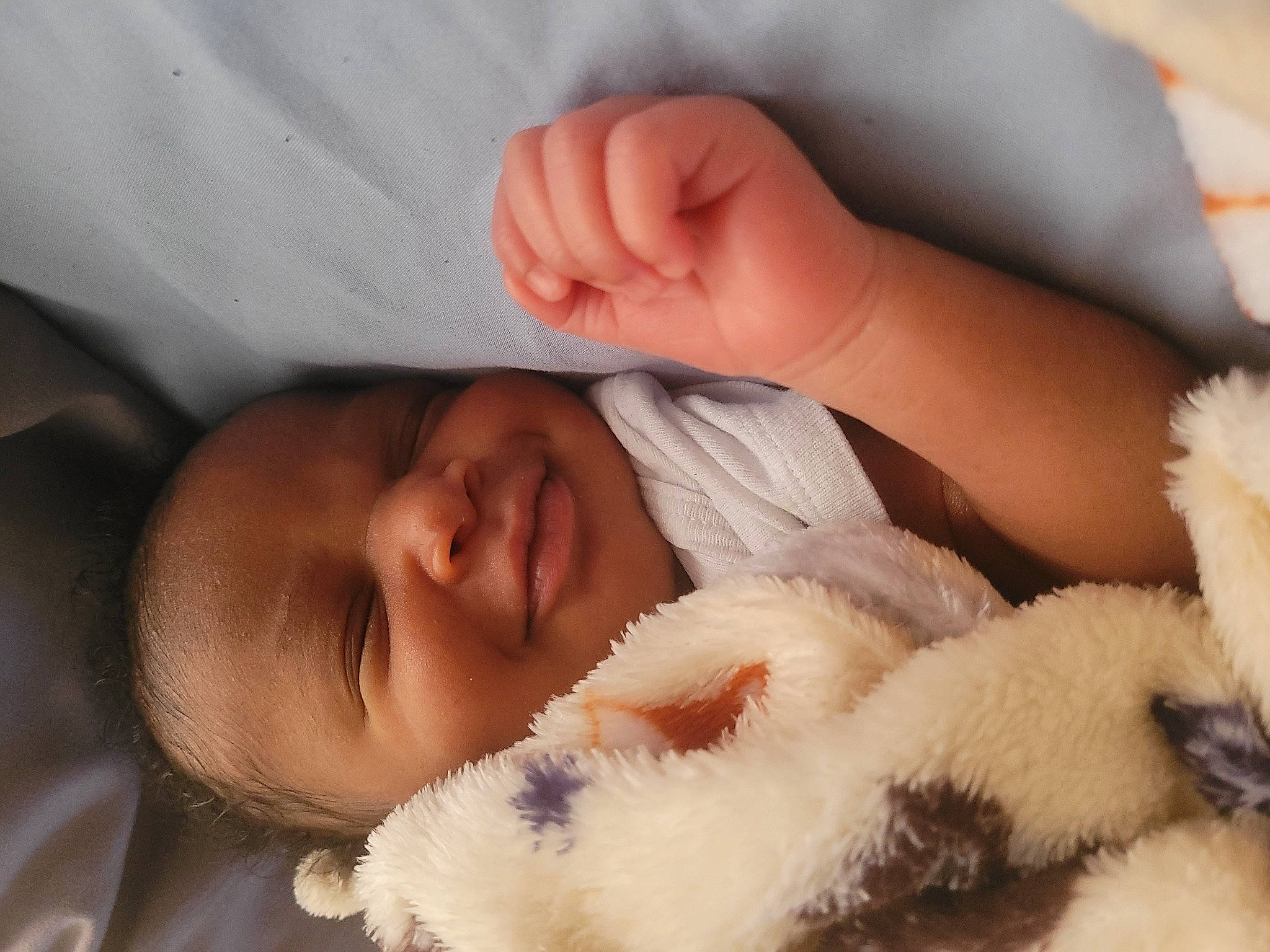 Keymani is registered to the contest to win money with this photo: baby, baby_sleeping, baby_toddler_clothing, beauty, cheek, child, comfort, ear, face, finger, gesture, hand, joy, mammal, nail, nose, person, skin, textile, thumb