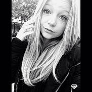 Proscilia participe au concours pour gagner de l'argent avec cette photo :