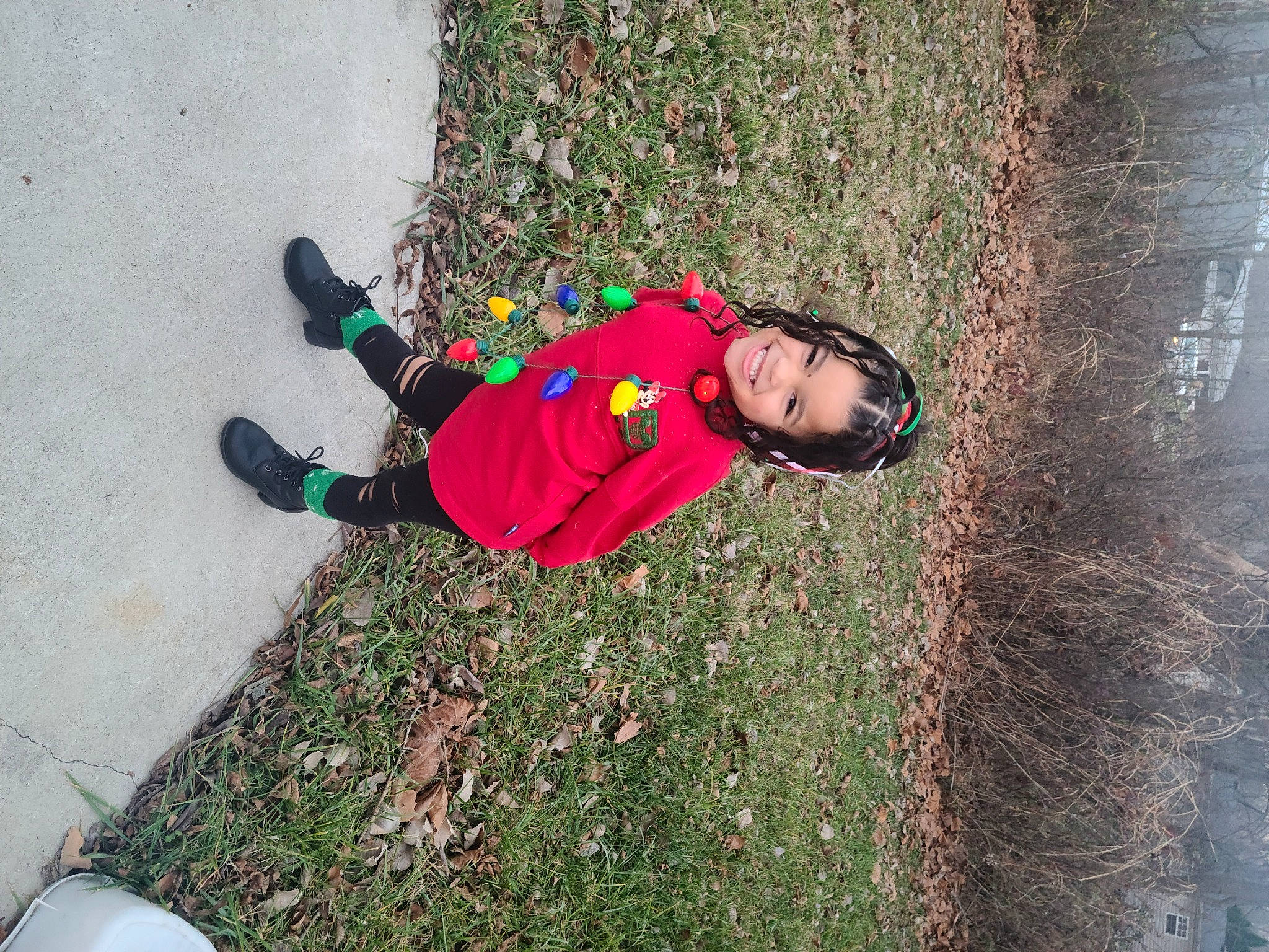 Royce is registered to the contest to win money with this photo: adaptation, adventure, asphalt, carmine, fun, glasses, grass, grass_family, joy, leg, leisure, people_in_nature, person, plant, recreation, shadow, shoe, shrub, sidewalk, sneakers