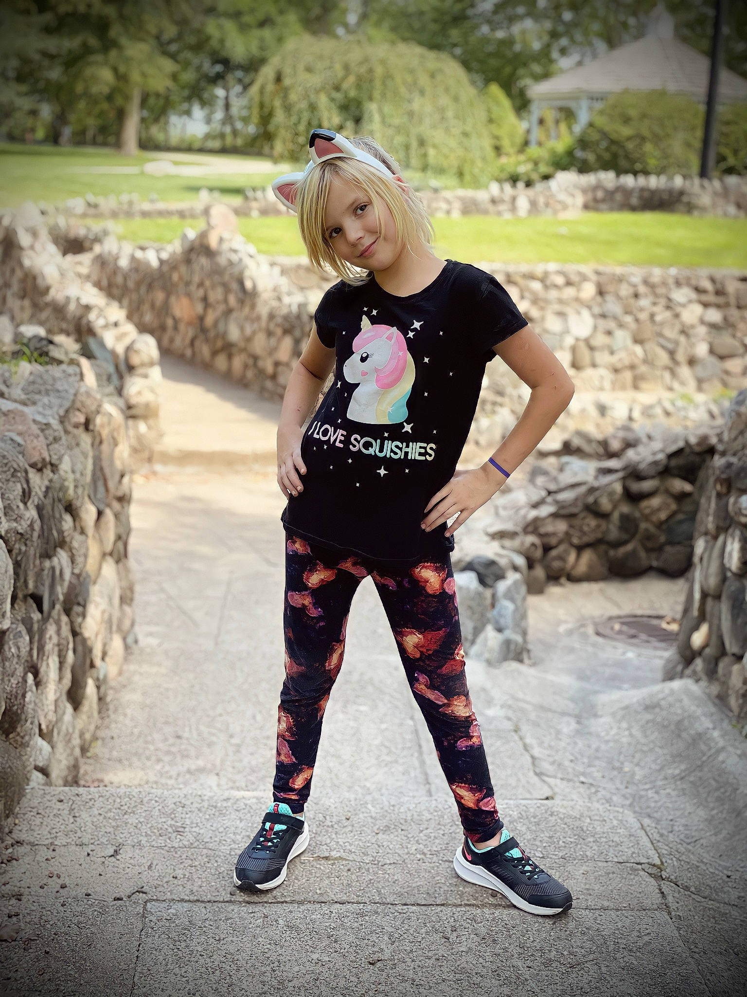 Wyllow joined the competition — help win amazing prizes! denim, eyewear, flash_photography, footwear, grass, happy, head, human_body, human_leg, joy, knee, leg, person, plaid, plant, sleeve, sportswear, t_shirt, tartan, thigh