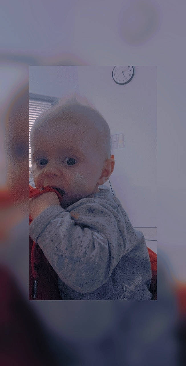 Tyler participe au concours pour gagner de l'argent avec cette photo : art, baby, baby_products, baby_toddler_clothing, cheek, child, clock, comfort, eye, eyebrow, fun, human_body, iris, lip, nose, person, portrait, room, sitting, sleeve