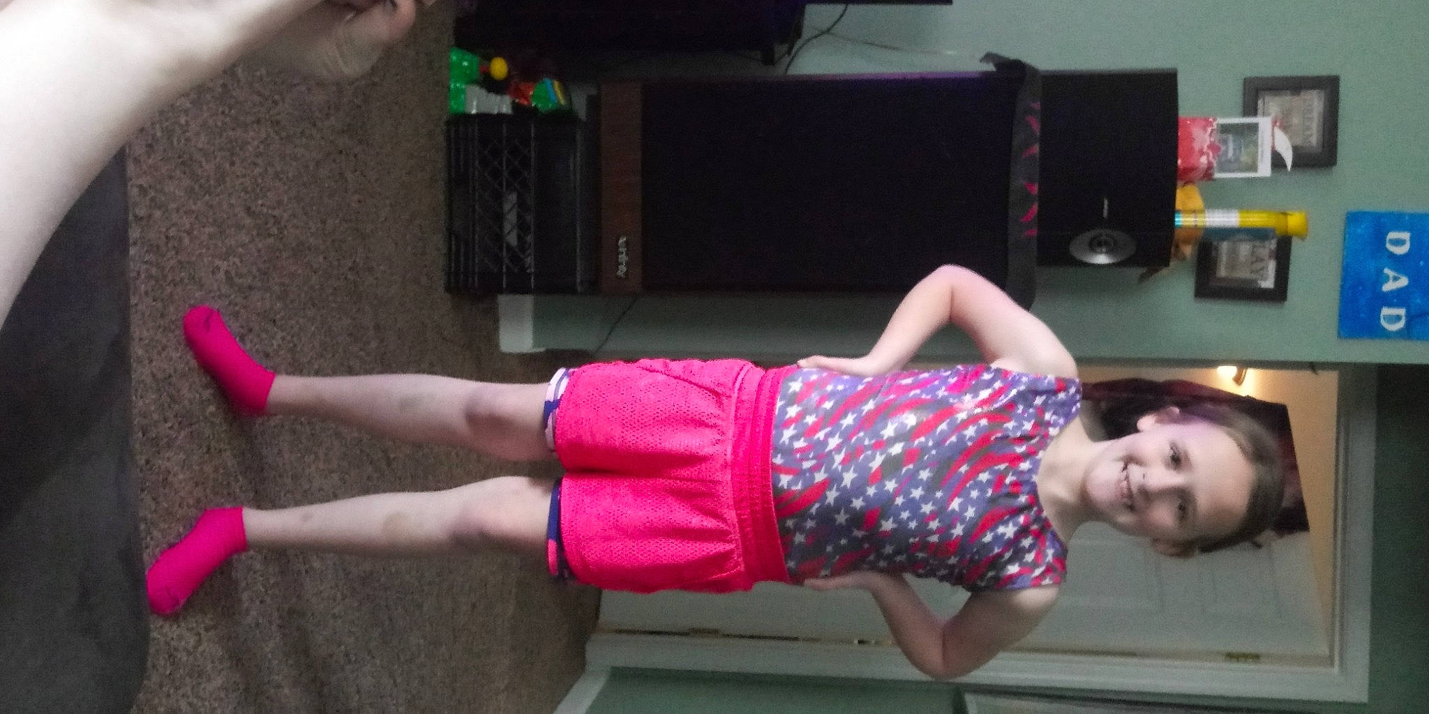 Hannah is registered to the contest to win money with this photo: abdomen, arm, chest, exercise, hip, human_leg, joint, joy, knee, leg, person, physical_fitness, pink, shoulder, sportswear, thigh, trunk, wrist