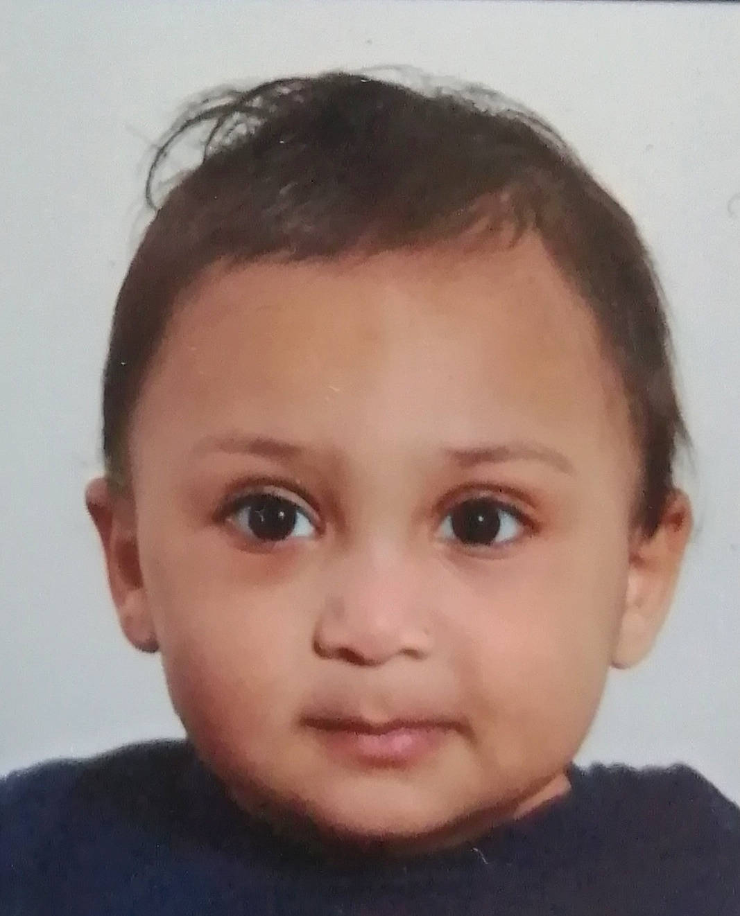 Liyam participe au concours pour gagner de l'argent avec cette photo : black_hair, cheek, child, chin, ear, eyebrow, eyelash, face, flash_photography, forehead, happy, iris, jaw, no_expression, nose, person, portrait, portrait_photography, smile, toddler