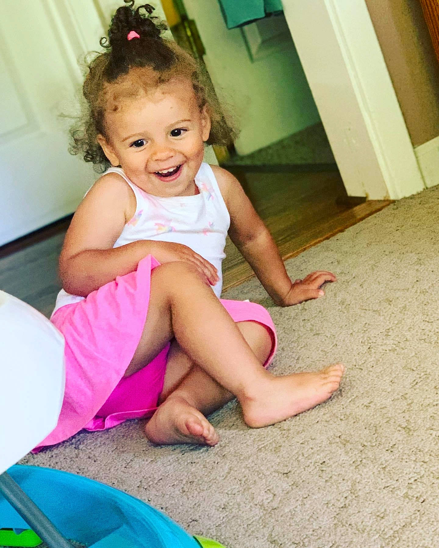 Kamiya is registered to the contest to win money with this photo: baby_toddler_clothing, barefoot, blue, child, dress, finger, fun, happy, joy, knee, leg, leisure, mouth, person, pink, shorts, skin, smile, standing, summer