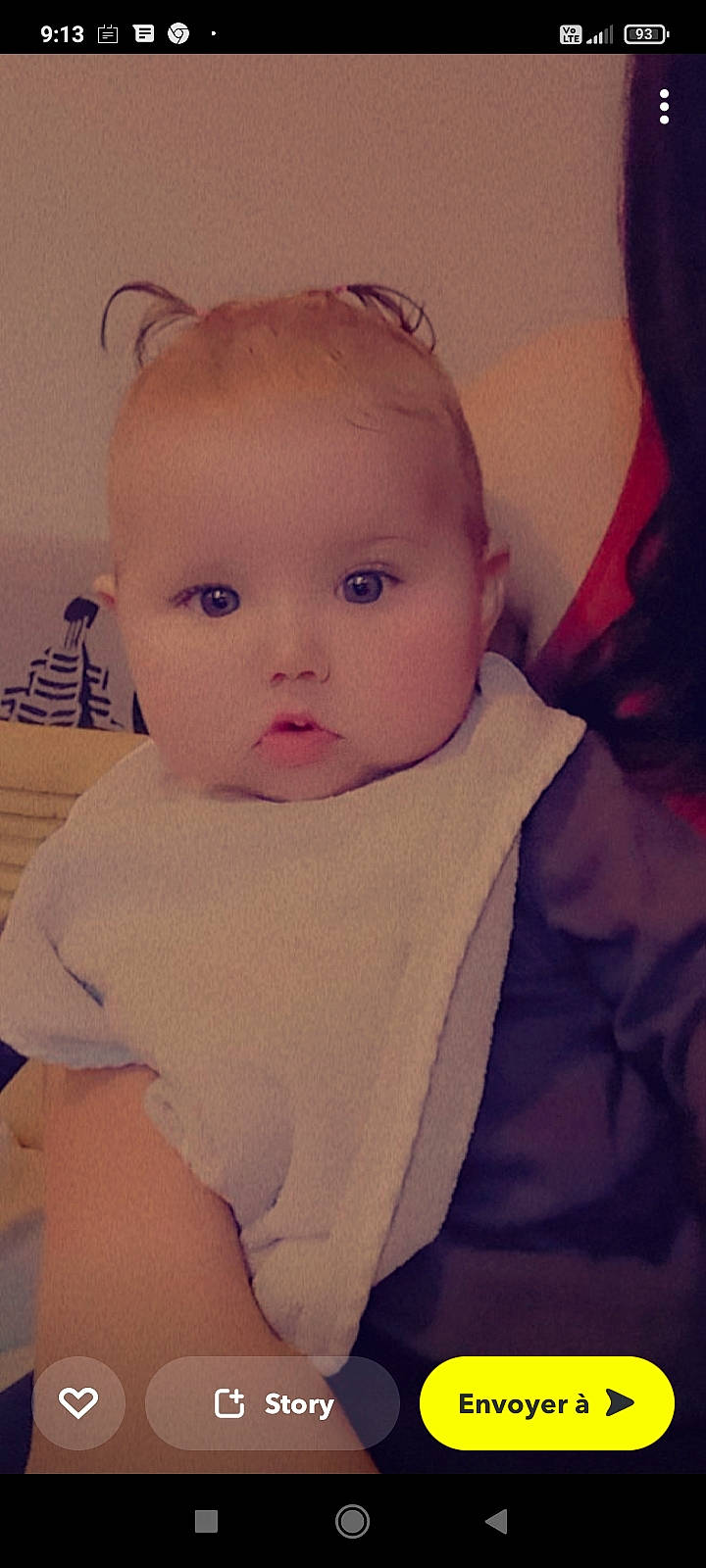 Anaë participe au concours pour gagner de l'argent avec cette photo : baby, baby_toddler_clothing, cheek, chest, child, comfort, ear, eyebrow, eyelash, happy, iris, lip, neck, nose, person, pink, product, sitting, skin, sleeve