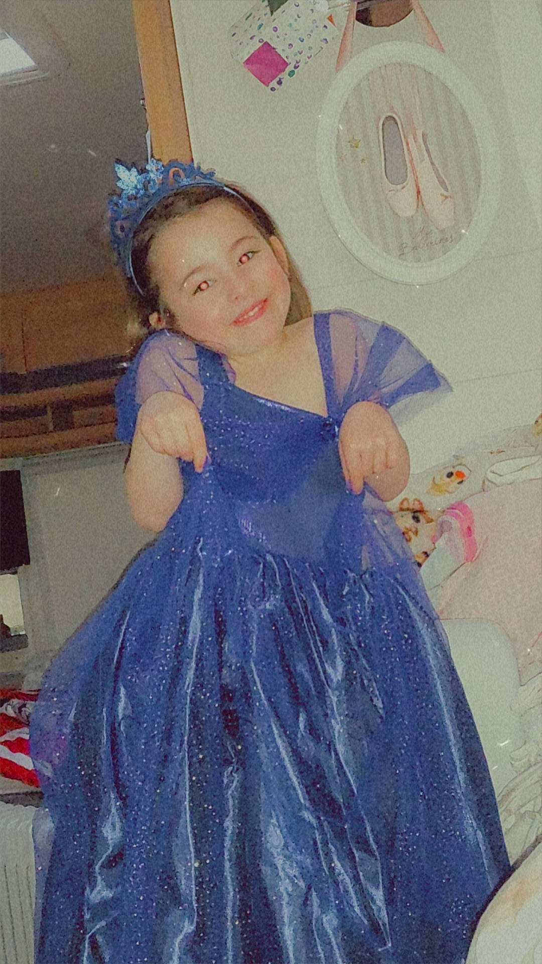 Maevie participe au concours pour gagner de l'argent avec cette photo : baby_toddler_clothing, day_dress, dress, face, fashion_design, formal_wear, gown, hair, happy, iris, joy, long_hair, one_piece_garment, organ, outerwear, person, pink, purple, shoulder, smile