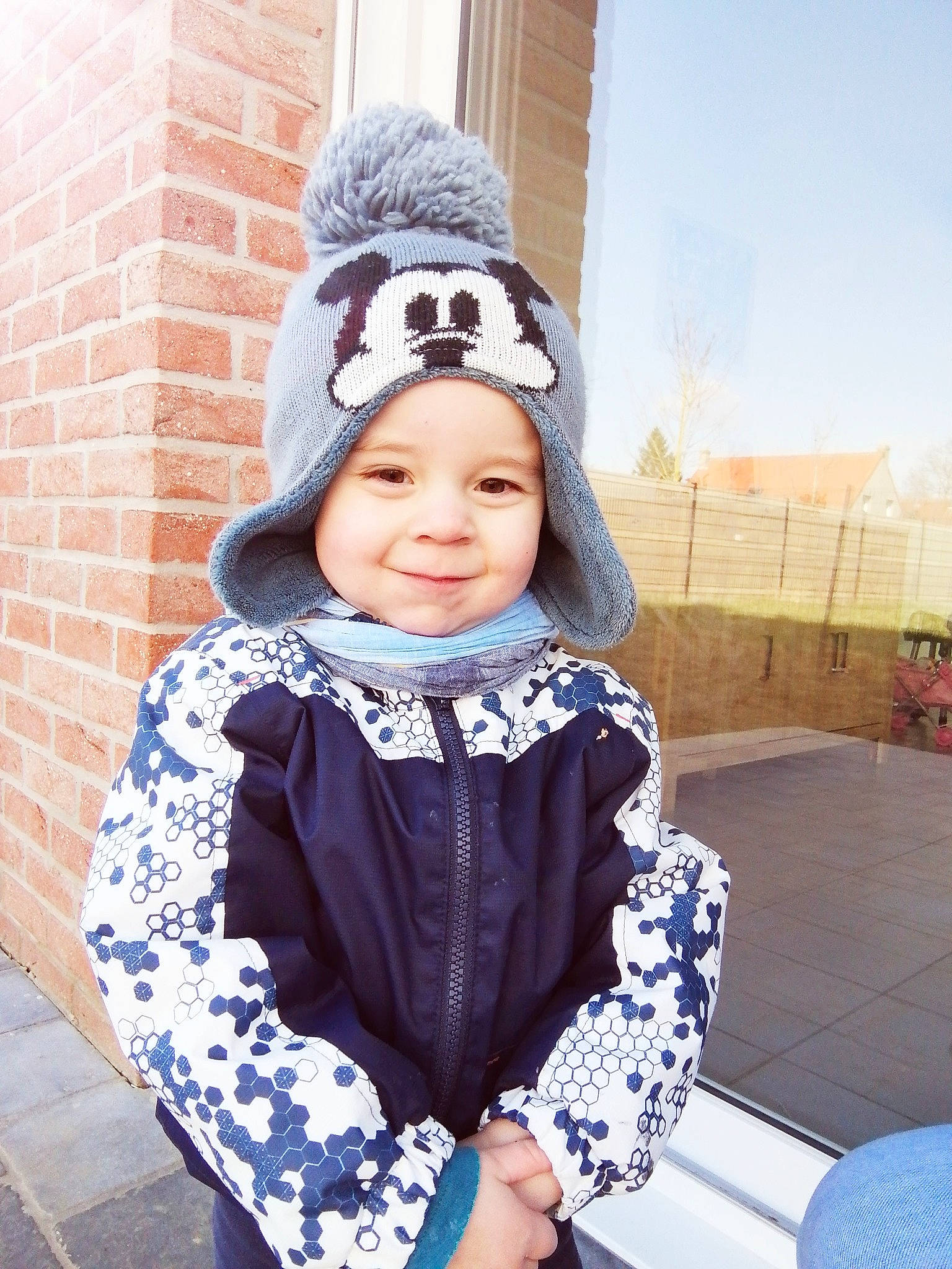 Lenny a rejoint le concours — aidez-le/la à gagner de superbes lots ! baby_toddler_clothing, beauty, cap, child, clothing, eye, face, fun, happy, hat, headgear, headwear, joy, outerwear, people, person, pink, sleeve, smile, street_fashion