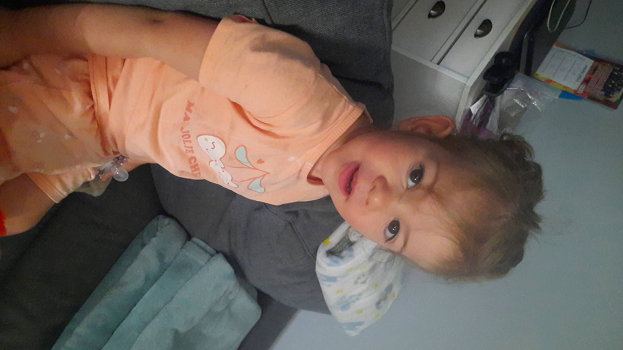 Lou-ann participe au concours pour gagner de l'argent avec cette photo : baby, baby_toddler_clothing, cheek, child, chin, comfort, eye, eyebrow, finger, gesture, hair, hairstyle, hand, human_body, iris, mouth, nose, organ, person, skin