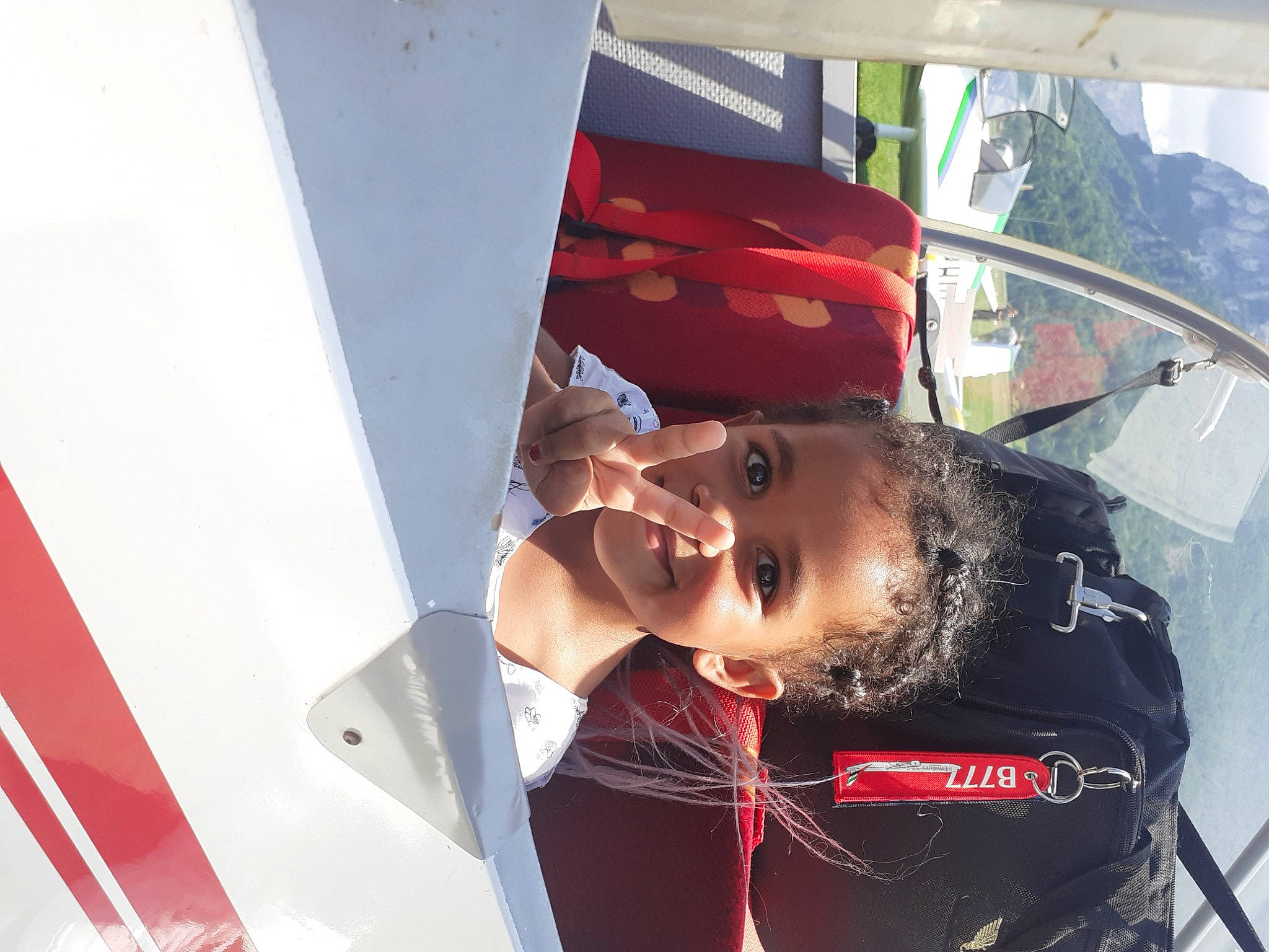 Djanat a rejoint le concours — aidez-le/la à gagner de superbes lots ! aerospace_engineering, air_travel, automotive_design, automotive_exterior, automotive_lighting, automotive_window_part, eyewear, fun, hat, hood, joy, leisure, motor_vehicle, person, personal_protective_equipment, recreation, smile, travel, vehicle, vehicle_door