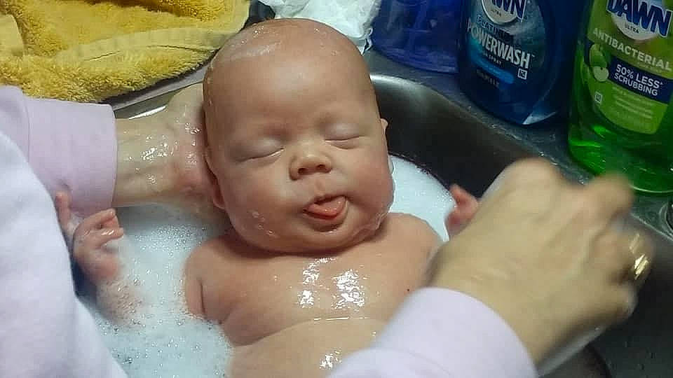 Luka is registered to the contest to win money with this photo: baby, baby_bathing, bathing, bathroom, cheek, chest, ear, eyebrow, eyelash, facial_expression, finger, fluid, foam, fun, happy, mouth, person, skin, thumb, toddler