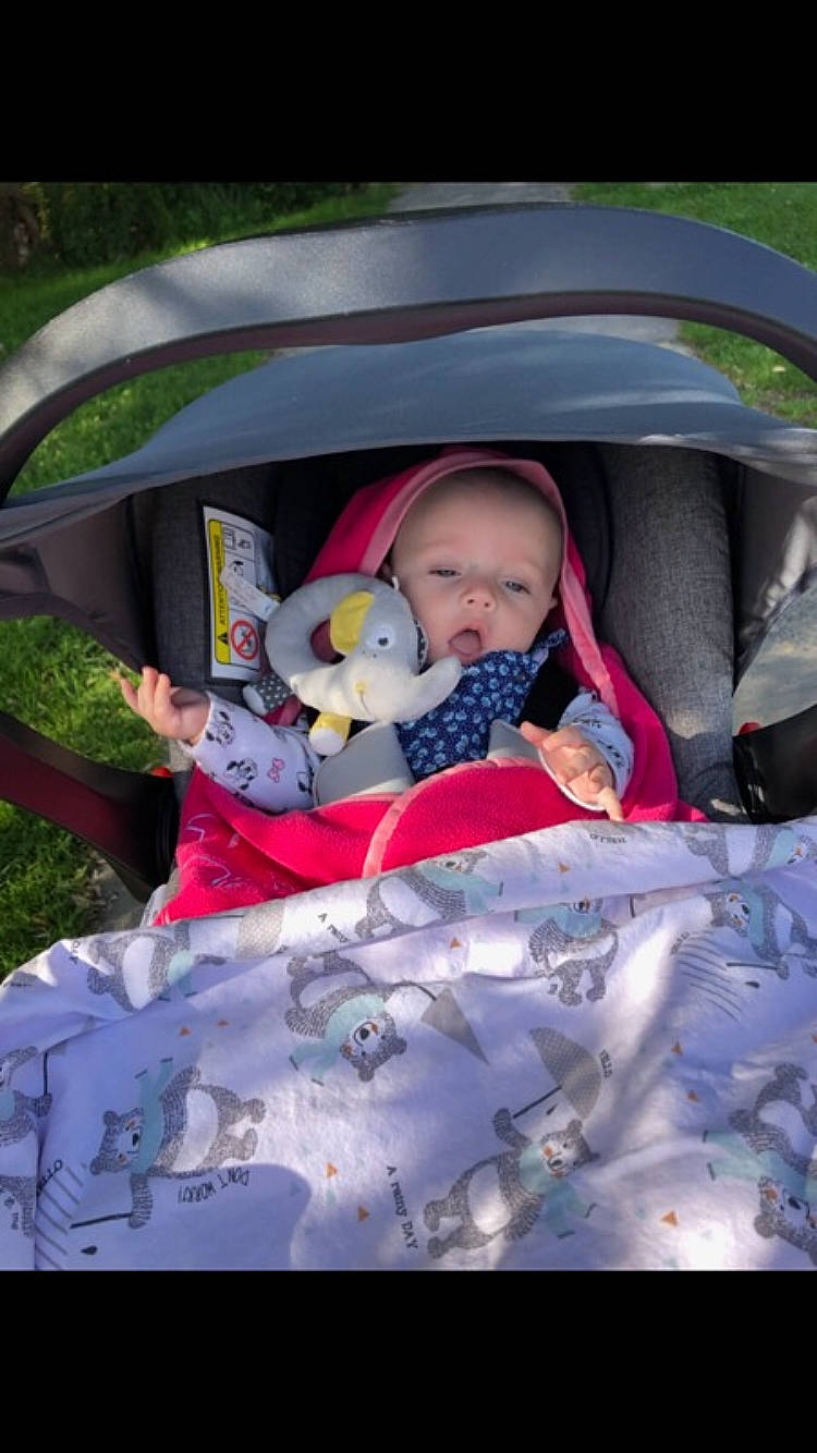 Emma a rejoint le concours — aidez-le/la à gagner de superbes lots ! baby, baby_products, child, person, photography, play, product, toddler