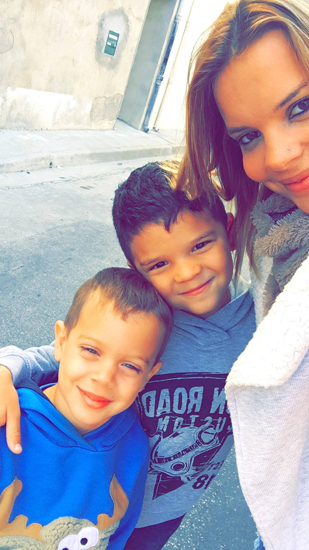 Theo a rejoint le concours — aidez-le/la à gagner de superbes lots ! baby, cheek, child, cool, eye, face, forehead, friendship, fun, happy, head, joy, lip, nose, people, person, photography, selfie, skin, sky