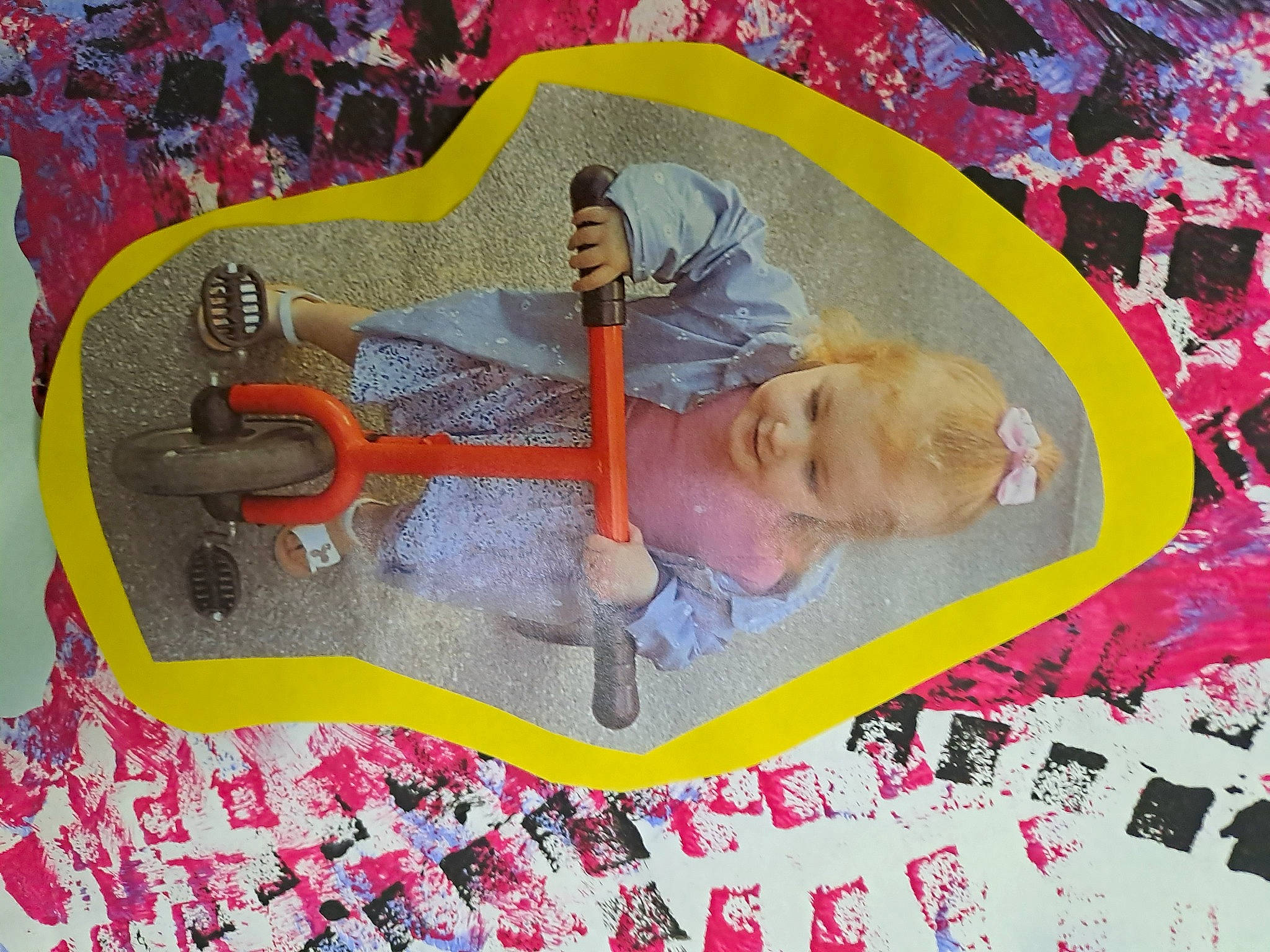 Clara a rejoint le concours — aidez-le/la à gagner de superbes lots ! art, baby, child, collage, event, fan, fictional_character, font, fun, graphics, illustration, magenta, painting, paper, paper_product, person, photomontage, pink, product, scrapbooking