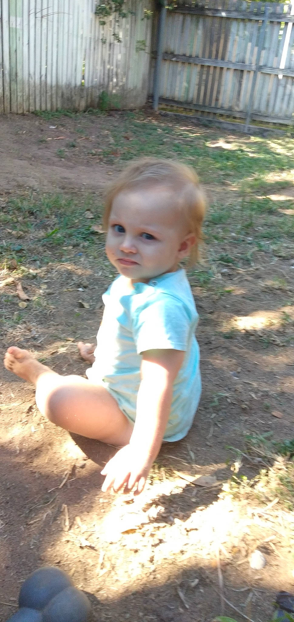 Star-rose is registered to the contest to win money with this photo: baby, baby_toddler_clothing, child, foot, fun, grass, grass_family, happy, head, leisure, people_in_nature, person, plant, play, sand, sitting, soil, t_shirt, toddler, tree