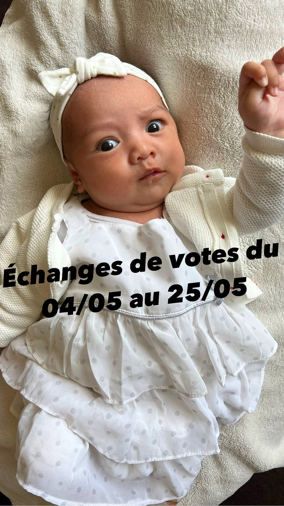 Linoulia participe au concours pour gagner de l'argent avec cette photo : baby, baby_sleeping, baby_toddler_clothing, bedding, cheek, child, chin, comfort, event, eyelash, facial_expression, font, gesture, happy, linens, person, photo_caption, sleeve, t_shirt, toddler