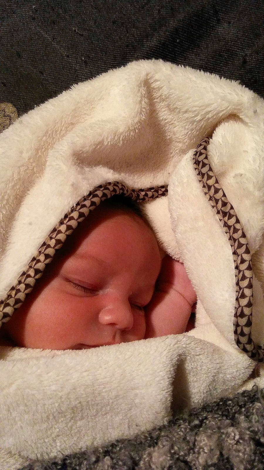 Dylan is registered to the contest to win money with this photo: