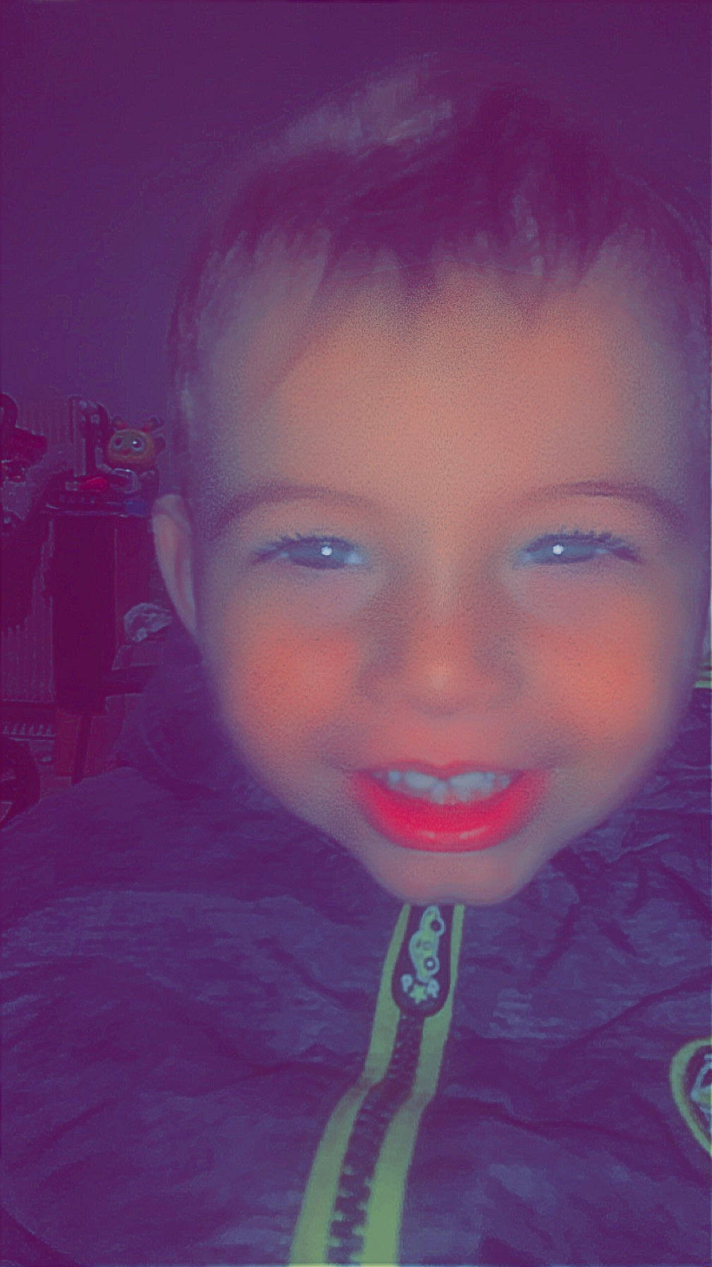 Liam participe au concours pour gagner de l'argent avec cette photo : black_hair, cheek, cloud, ear, electric_blue, eyelash, flash_photography, forehead, fun, happy, iris, jaw, joy, lip, magenta, nose, person, pink, smile, space