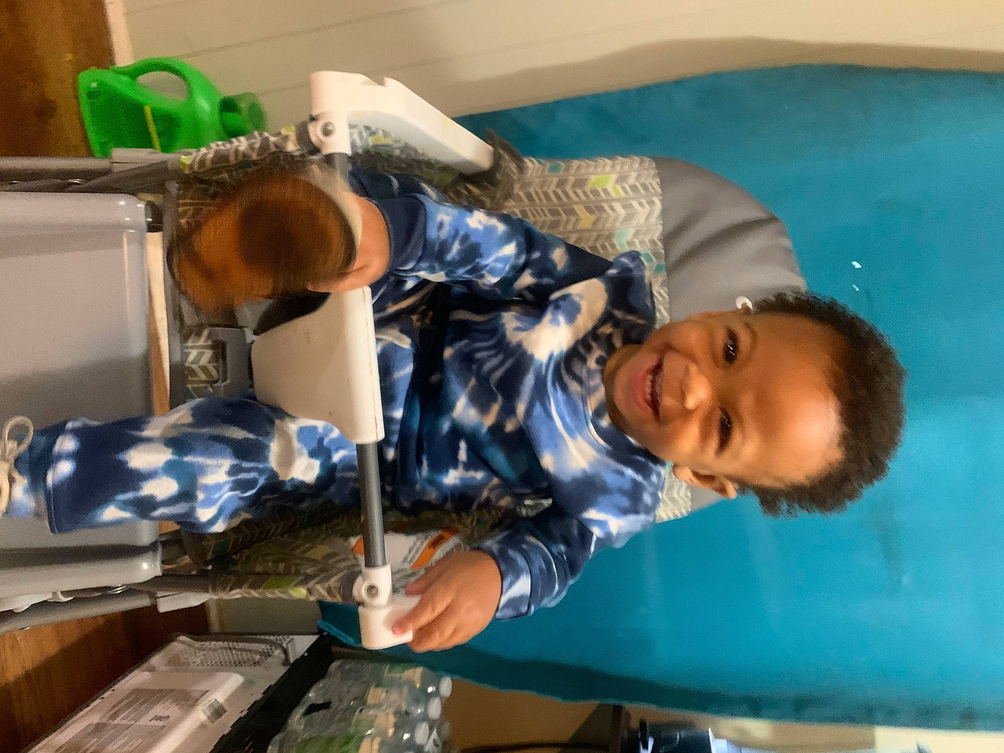 Solaris is registered to the contest to win money with this photo: child, elbow, electric_blue, engineering, gas, machine, person, room, science, service, smile, toddler, water