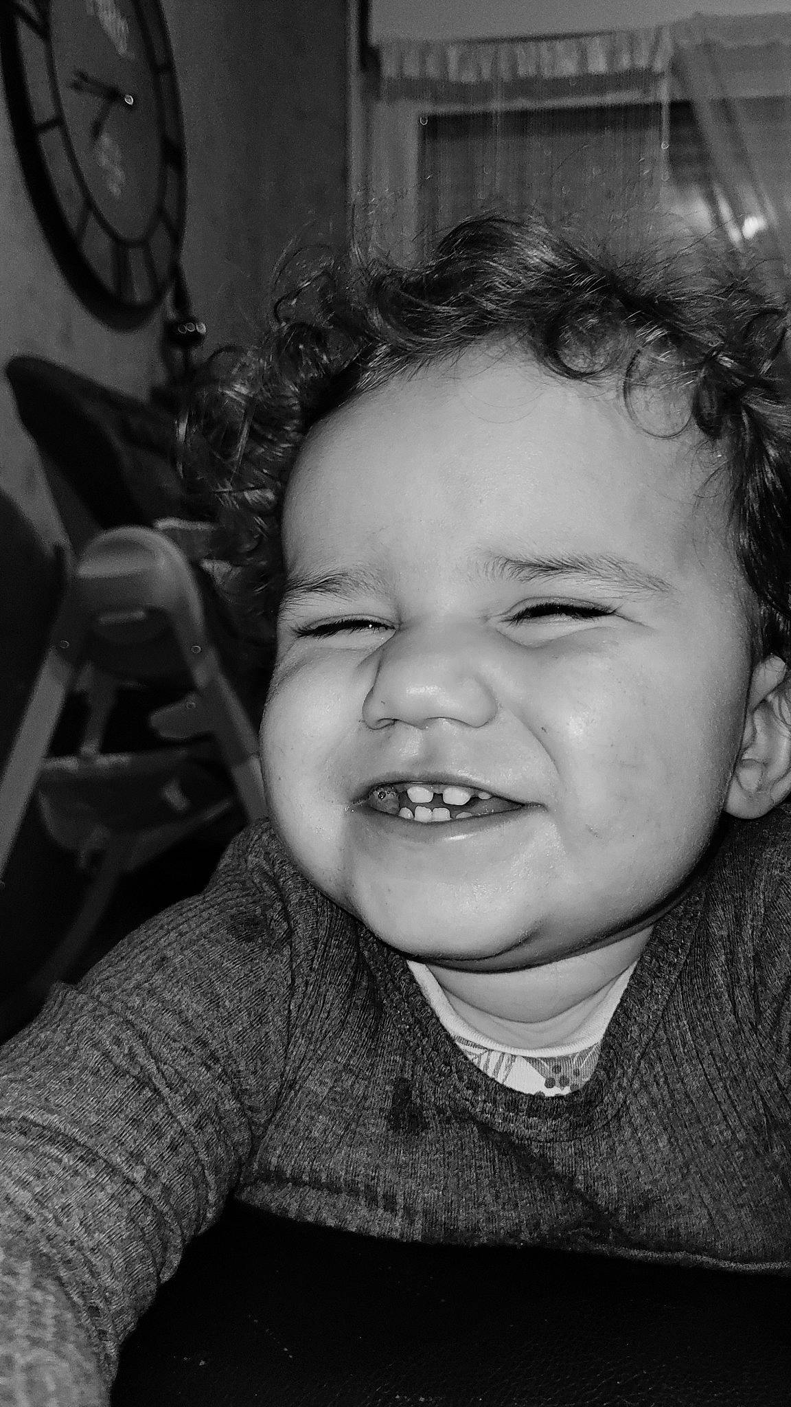 Farès Rebbani a rejoint le concours — aidez-le/la à gagner de superbes lots ! black, black_and_white, cheek, chin, ear, eyebrow, eyelash, flash_photography, forehead, gesture, happy, human_body, iris, jaw, lip, mouth, nose, organ, person, photograph