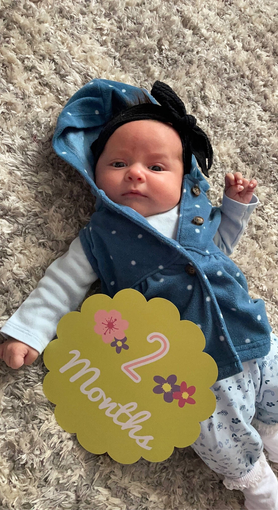 Everly a rejoint le concours — aidez-le/la à gagner de superbes lots ! baby, baby_toddler_clothing, cheek, child, facial_expression, fun, grass, happy, headwear, jacket, leaf, outerwear, pattern, people, people_in_nature, person, pink, product, skin, sleeve