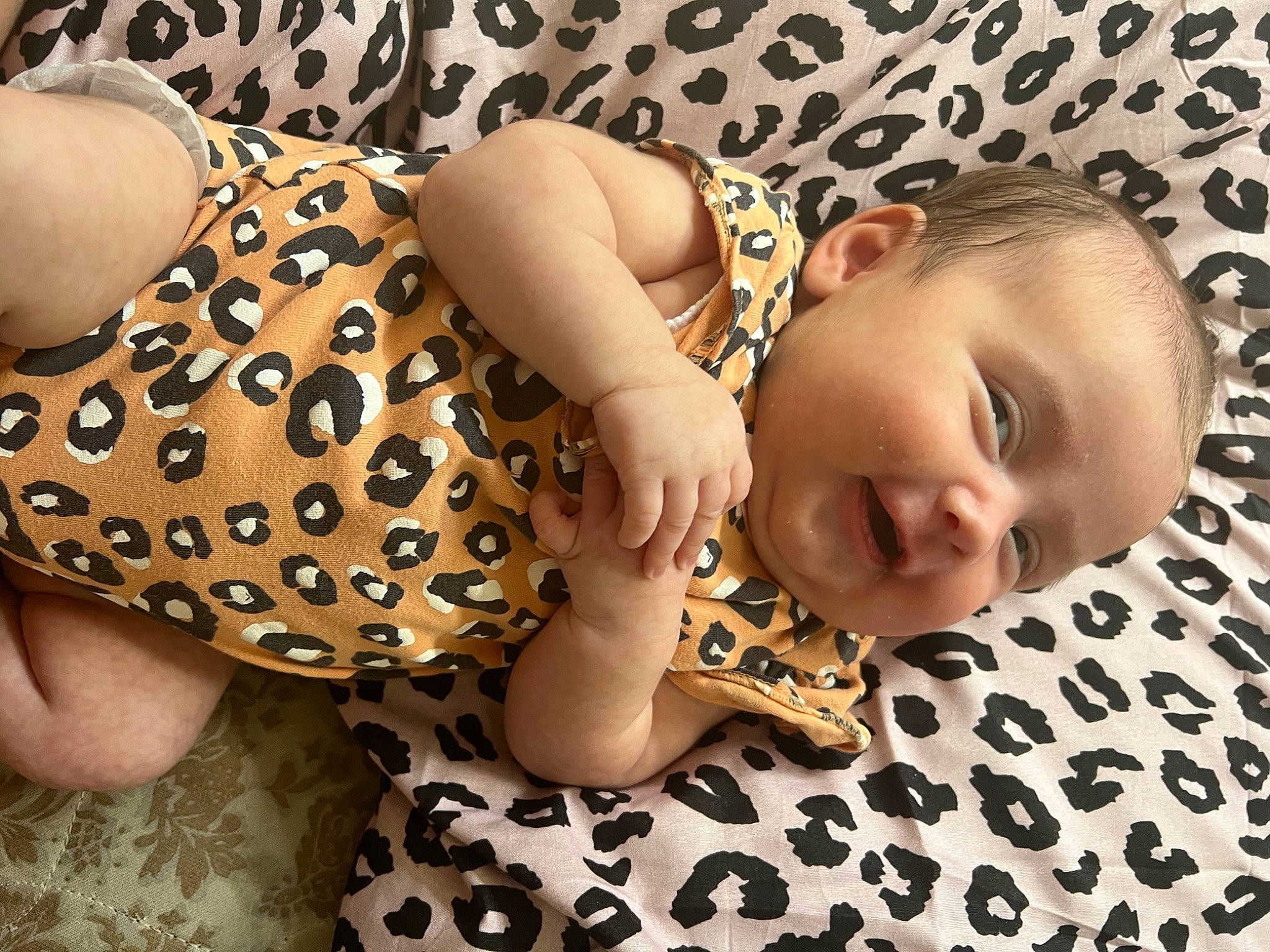 Summer is registered to the contest to win money with this photo: baby, baby_toddler_clothing, child, comfort, finger, flooring, glasses, happy, headgear, mammal, person, skin, sleeve, smile, sunglasses, textile, thigh, toddler, vertebrate, waist