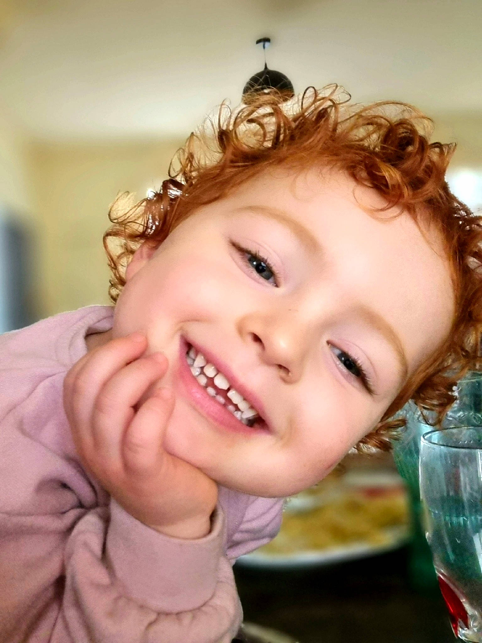 Emma participe au concours pour gagner de l'argent avec cette photo : blond, cheek, child, drink, drinkware, eye, eyelash, face, flash_photography, fun, hairstyle, happy, head, iris, joy, lip, person, serveware, skin, smile
