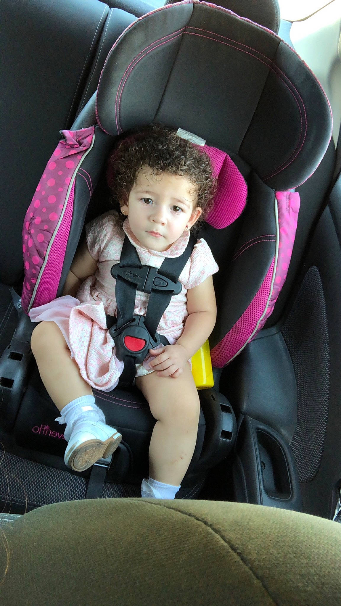 Cianna is registered to the contest to win money with this photo: auto_part, baby, baby_carriage, baby_in_car_seat, baby_products, car_seat, car_seat_cover, child, family_car, person, product, seat_belt, toddler