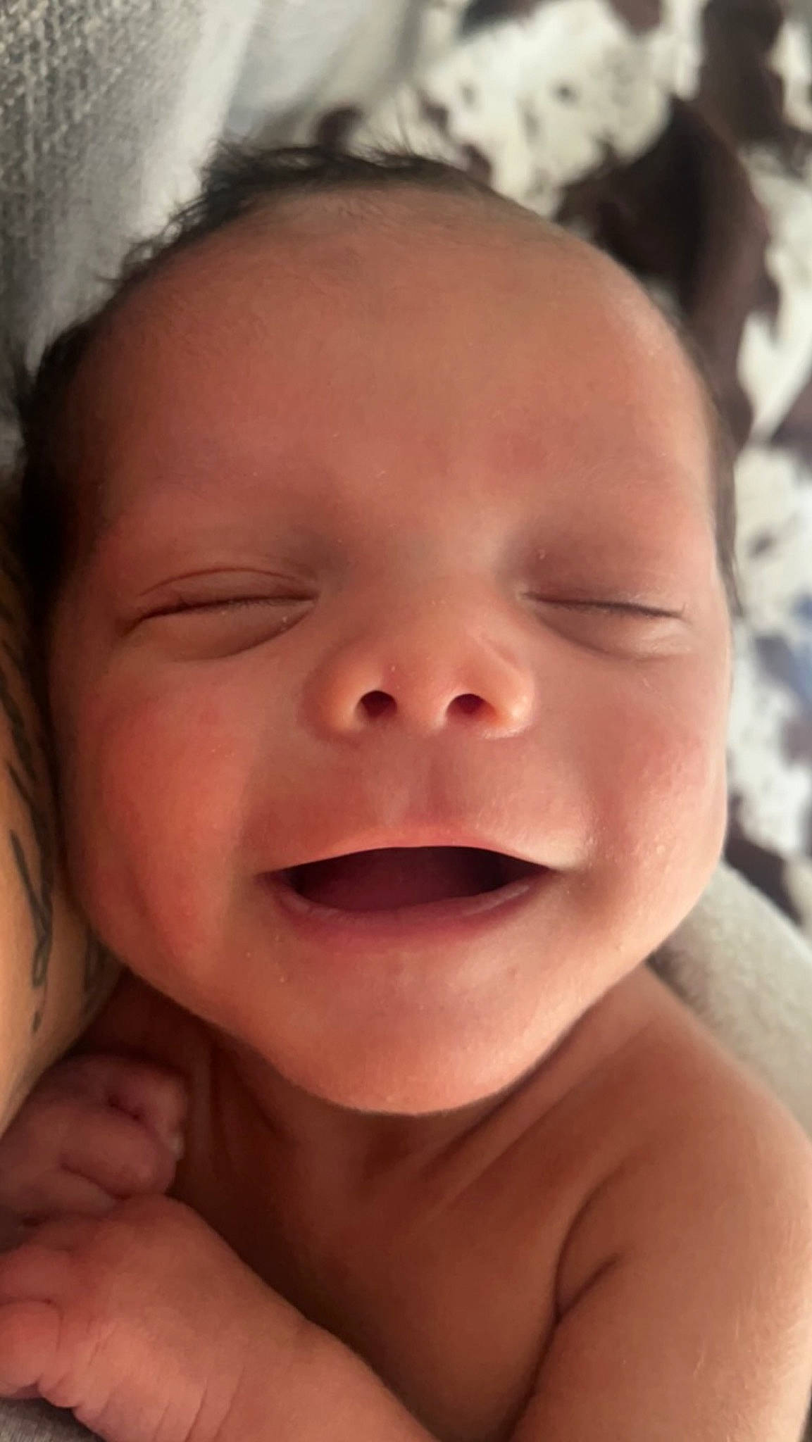 Shannon is registered to the contest to win money with this photo: baby, cheek, chin, eye, eyebrow, face, facial_expression, forehead, gesture, happy, head, human_body, iris, lip, mouth, muscle, nose, organ, person, skin