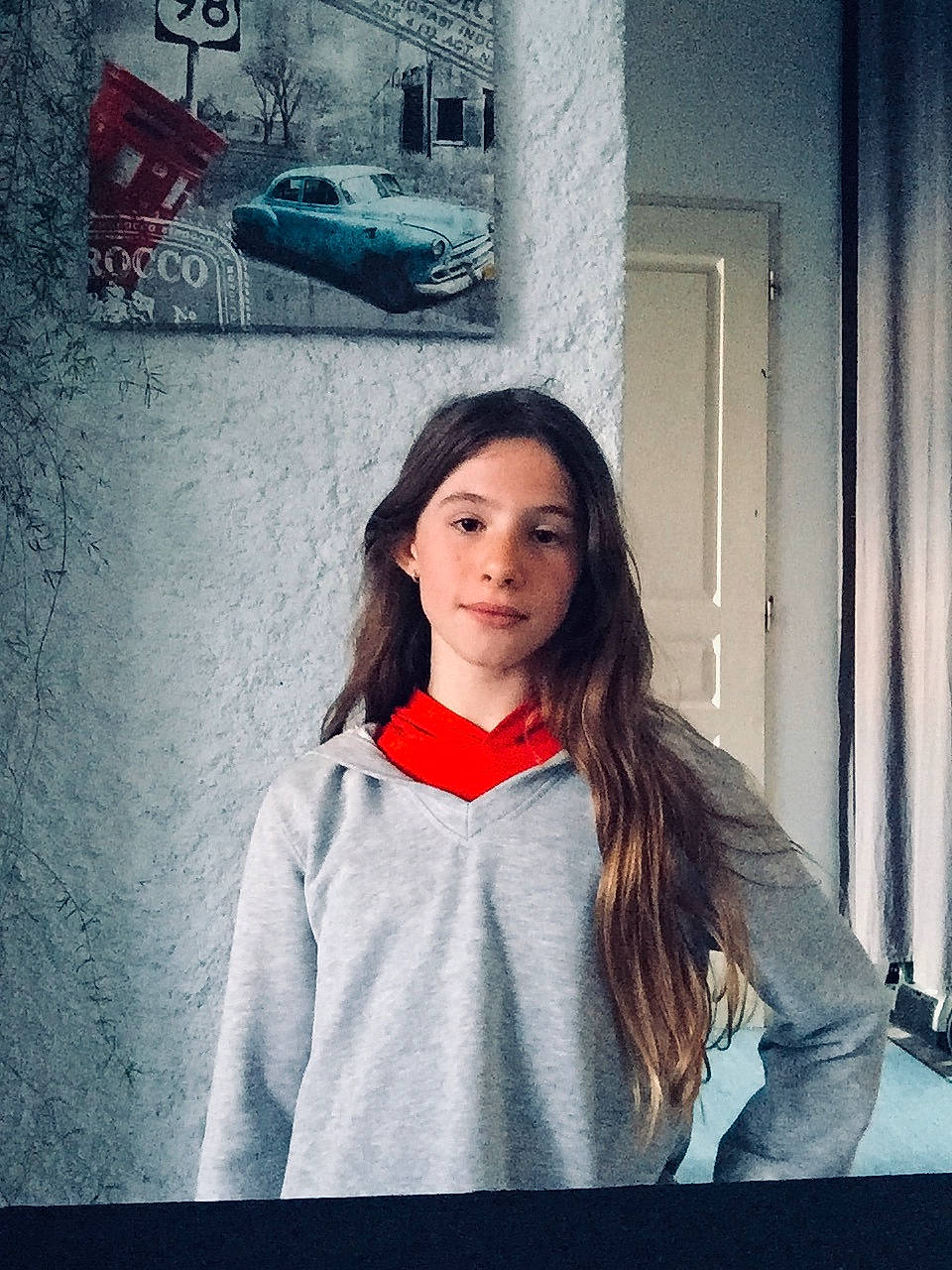 Norah participe au concours pour gagner de l'argent avec cette photo : art, azure, black, blazer, brown_hair, cool, denim, electric_blue, fashion_design, flash_photography, formal_wear, lip, magenta, neck, person, photograph, sleeve, textile, tints_and_shades, waist