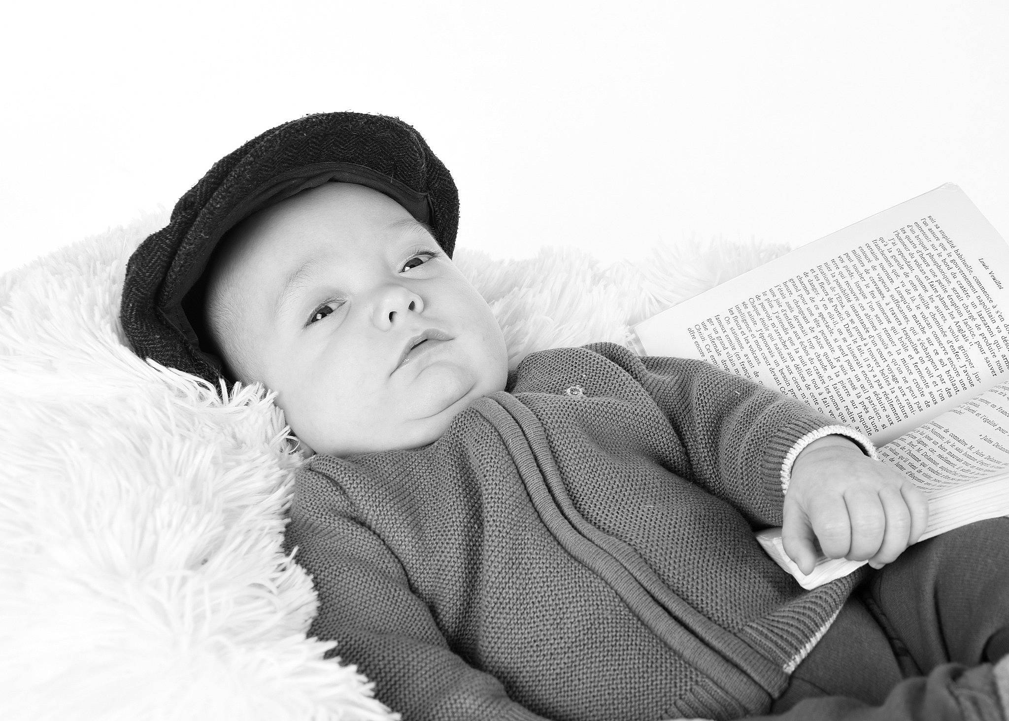 Nolaan participe au concours pour gagner de l'argent avec cette photo : baby, beauty, black, black_and_white, child, eye, happy, monochrome, monochrome_photography, nose, person, photography, portrait_photography, skin, sleep, stock_photography, style, toddler, white