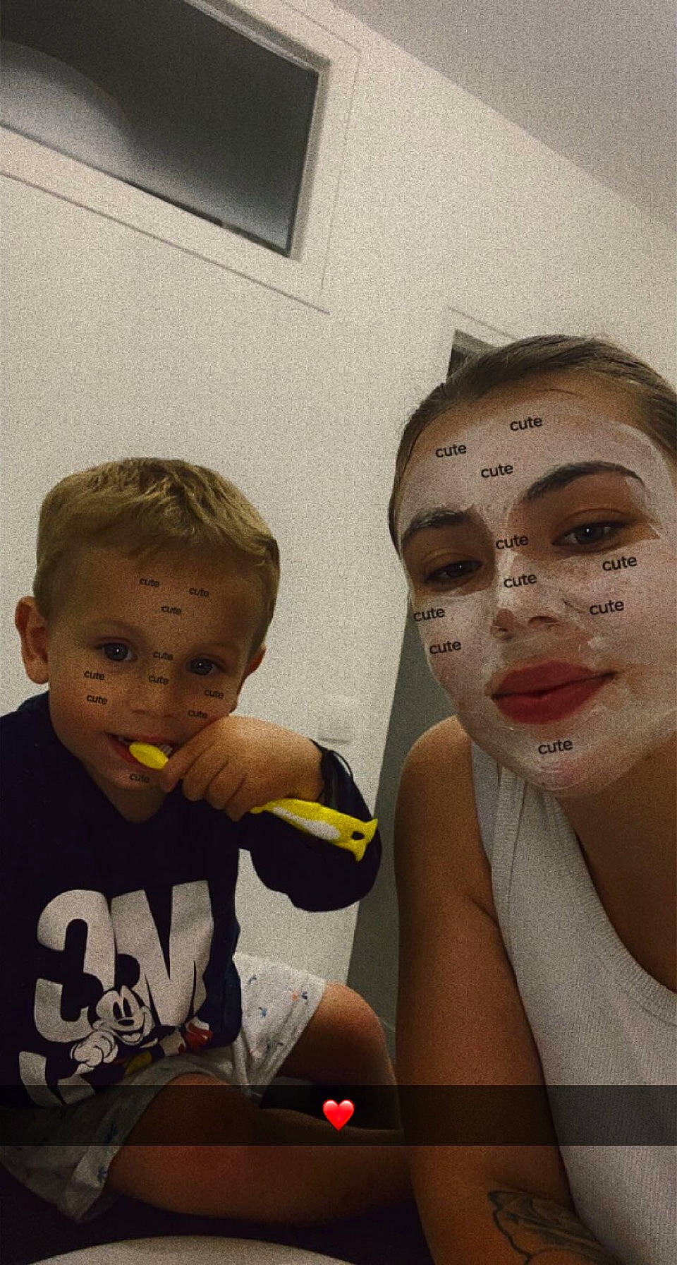 Kaïs a rejoint le concours — aidez-le/la à gagner de superbes lots ! art, child, cool, eyebrow, eyelash, eyewear, facial_expression, fashion_design, forehead, fun, gesture, happy, iris, jaw, lip, mouth, neck, nose, person, selfie