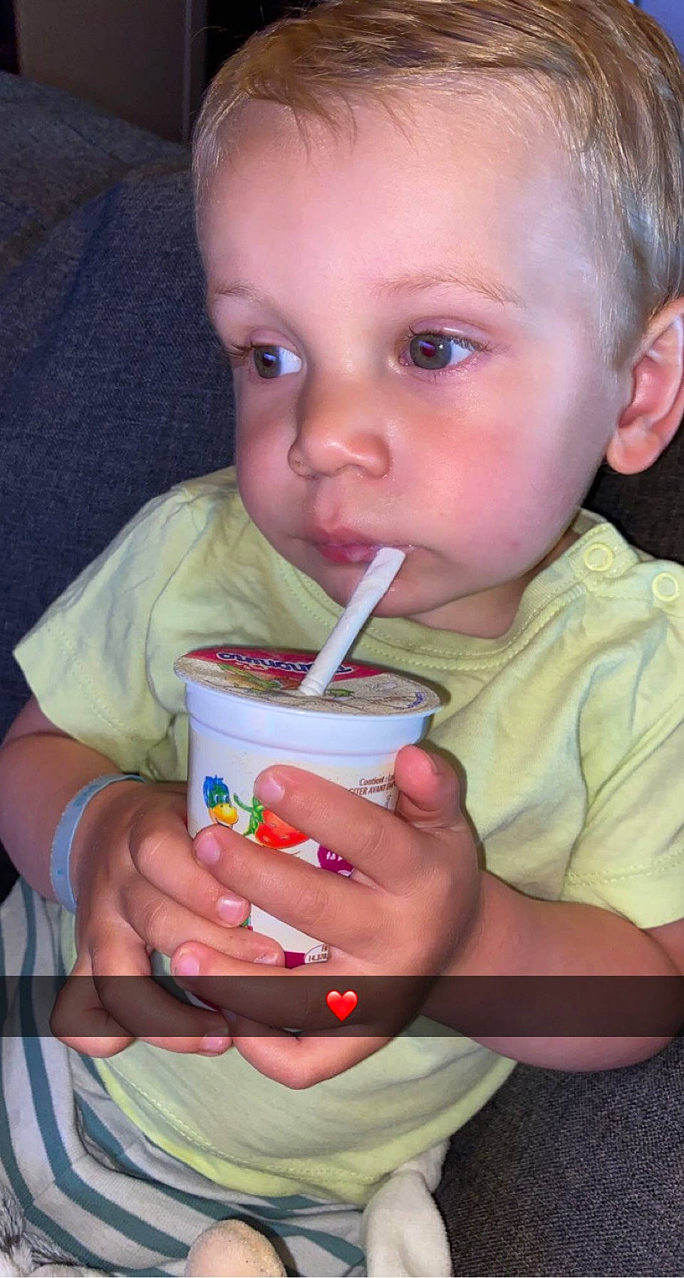 Kaïs participe au concours pour gagner de l'argent avec cette photo : baby, biting, cheek, cup, drink, drinking, drinking_straw, drinkware, eyelash, finger, food, food_craving, lip, mouth, nose, person, serveware, soft_drink, sweetness, tableware