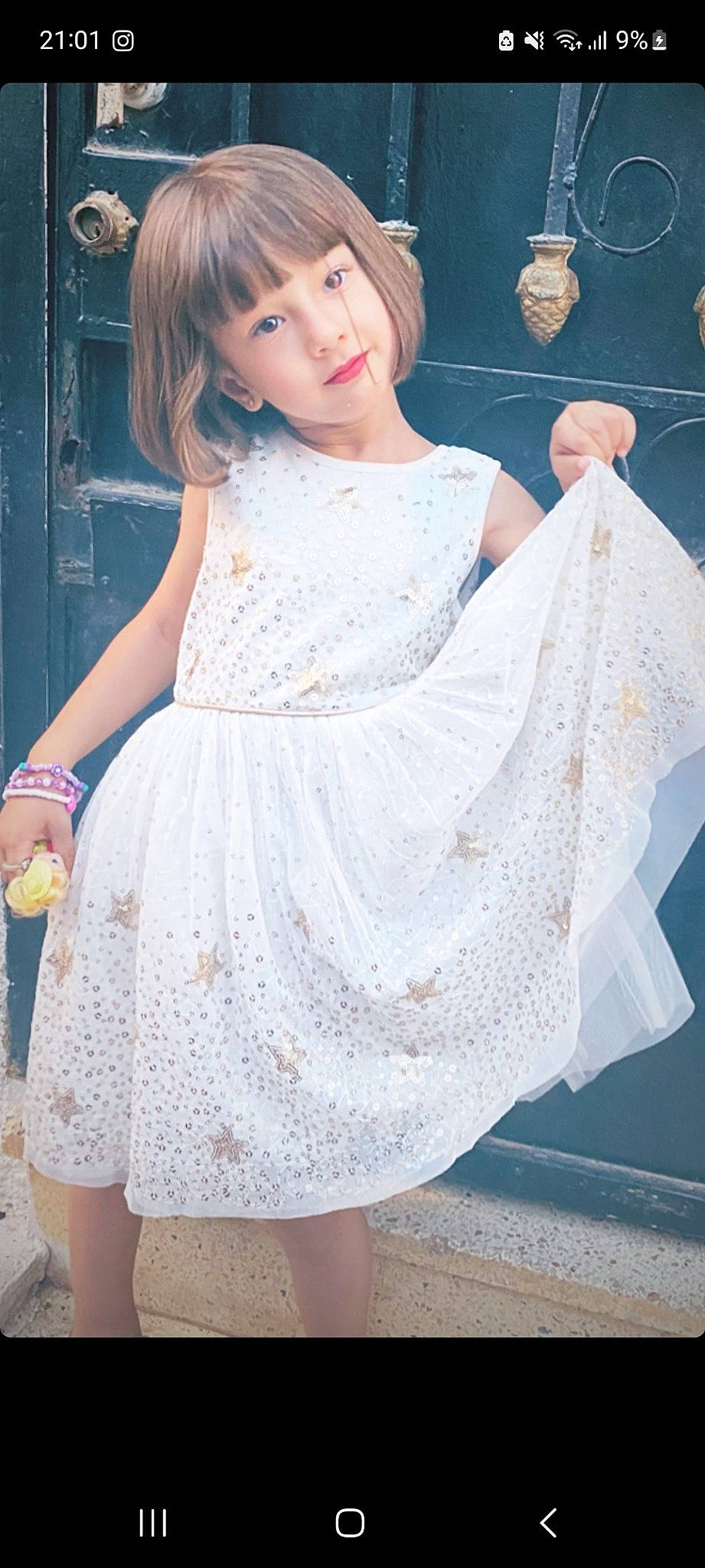 Amira participe au concours pour gagner de l'argent avec cette photo : bridal_party_dress, day_dress, dress, embellishment, eyelash, face, fashion_design, formal_wear, gown, joint, leg, long_hair, neck, one_piece_garment, person, pink, shoulder, sleeve, thigh, trunk