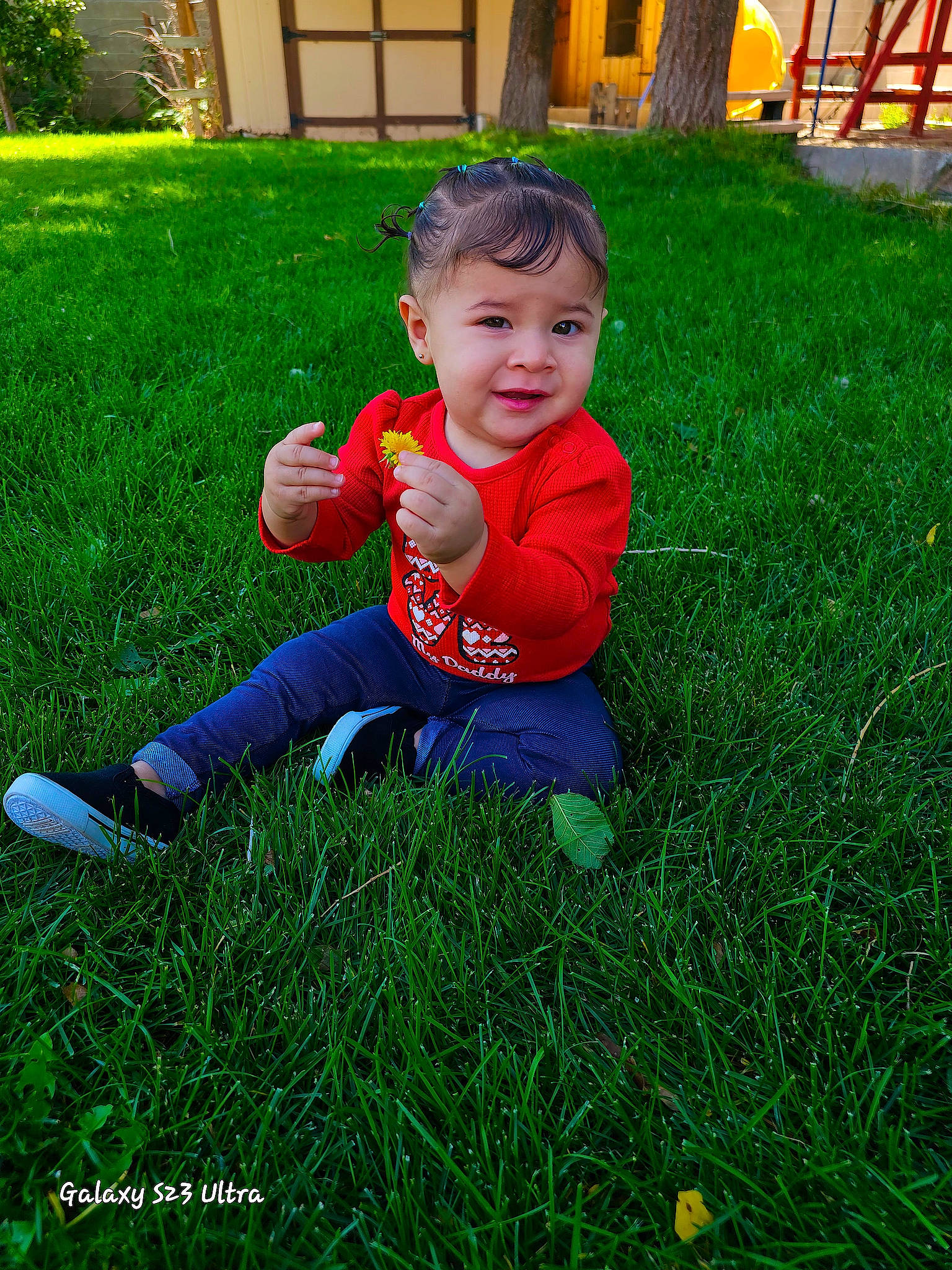 Leidymar is registered to the contest to win money with this photo: baby, baby_toddler_clothing, child, flooring, fun, grass, grass_family, grassland, green, groundcover, happy, joy, lawn, leg, leisure, people_in_nature, person, plant, recreation, sitting