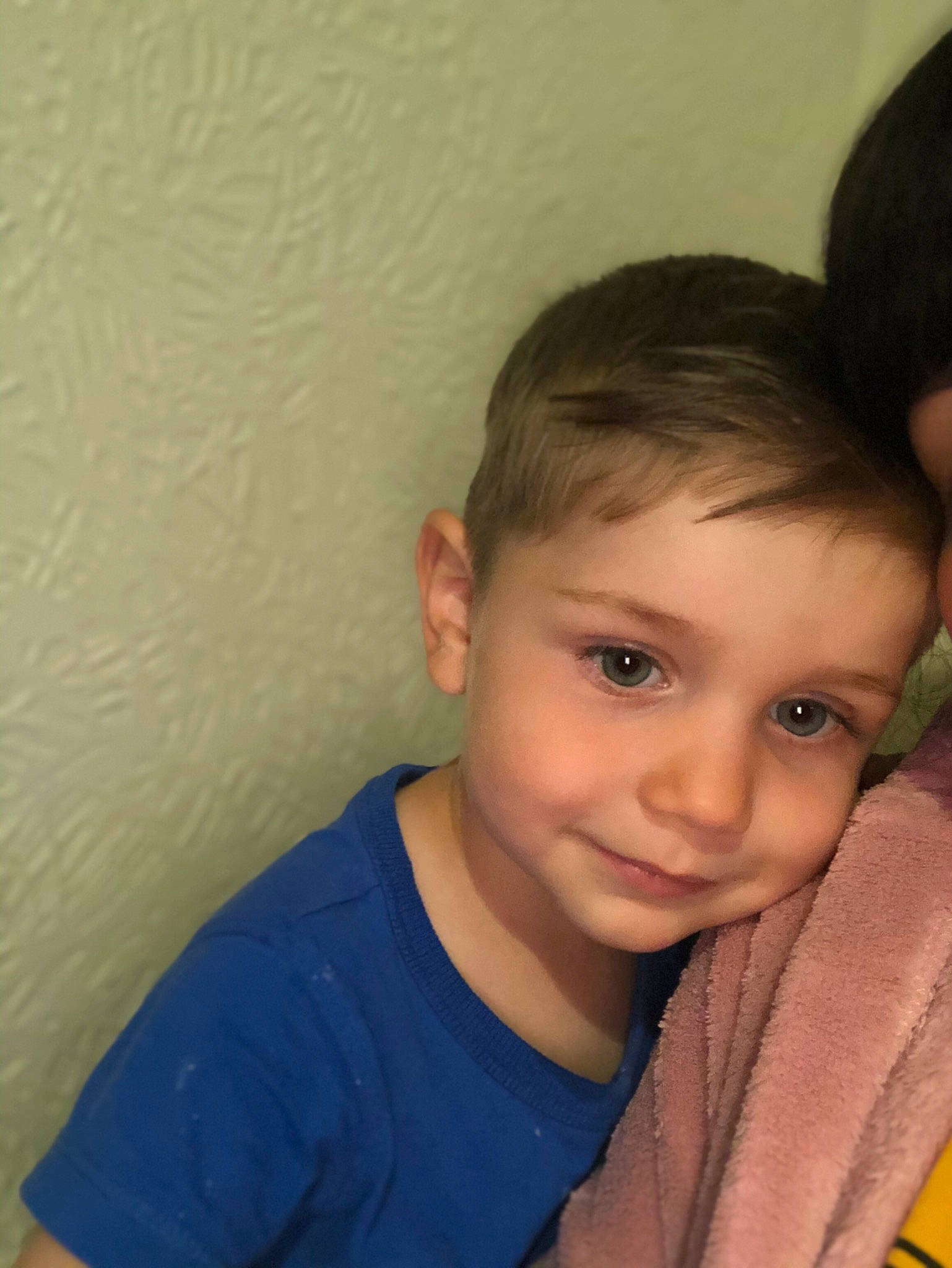 Rares is registered to the contest to win money with this photo: arm, black_hair, cheek, child, chin, ear, eye, eyebrow, face, forehead, hair, hairstyle, head, joy, neck, nose, person, skin, smile