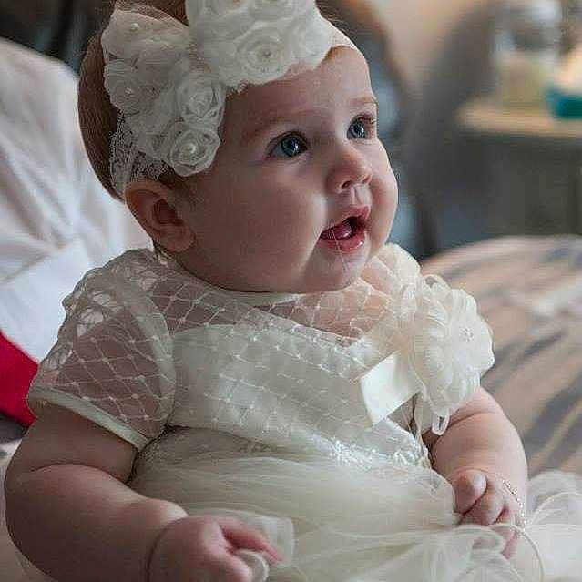 Poppy andrews is registered to the contest to win money with this photo: