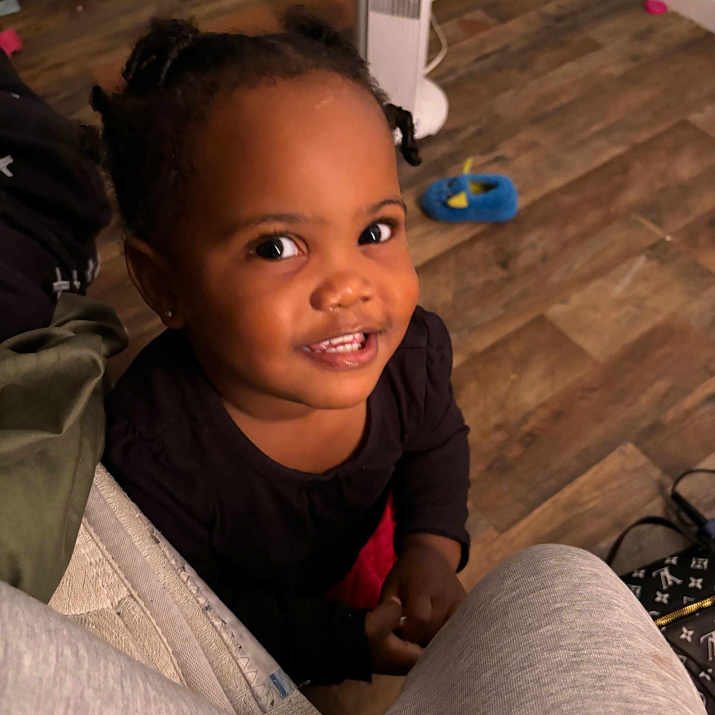 Harmony Blue Carter joined the competition — help win amazing prizes! baby, bodypart, child, couch, face, female, finger, furniture, girl, hand, happy, hardwood, head, indoors, interiordesign, person, photography, portrait, smile, wood