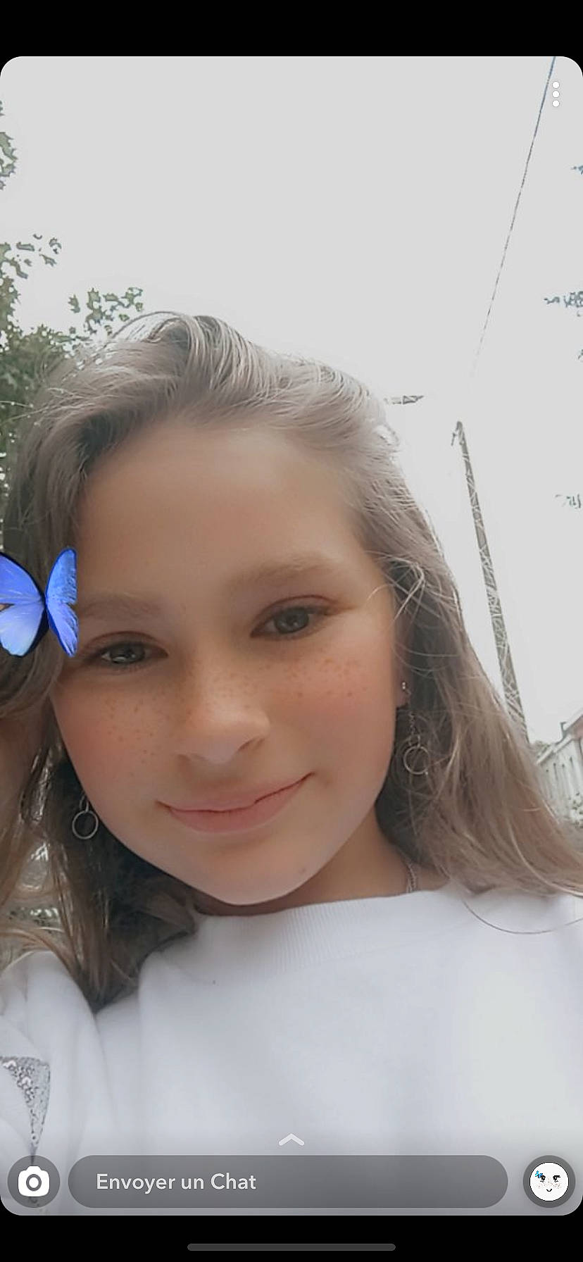 Nadege participe au concours pour gagner de l'argent avec cette photo : beauty, blond, brown_hair, cheek, child, child_model, chin, eye, eyebrow, face, forehead, hair, hairstyle, head, joy, lip, long_hair, nose, person, photography