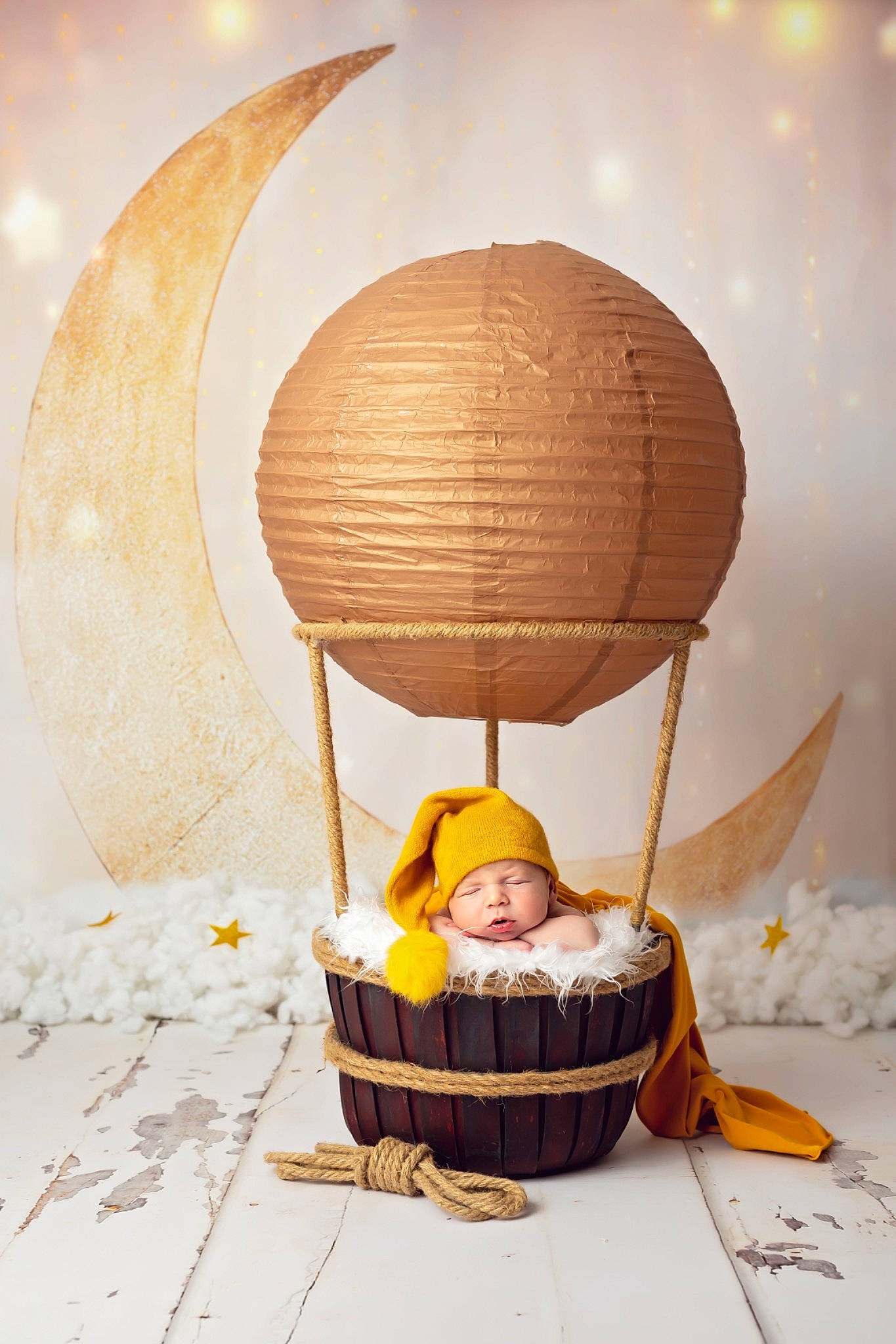 Matia participe au concours pour gagner de l'argent avec cette photo : art, baby, baby_products, basket, chair, child, fashion_accessory, hair, head, headgear, headwear, human_body, light_fixture, person, sitting, still_life_photography, stock_photography, toddler, toy, tree