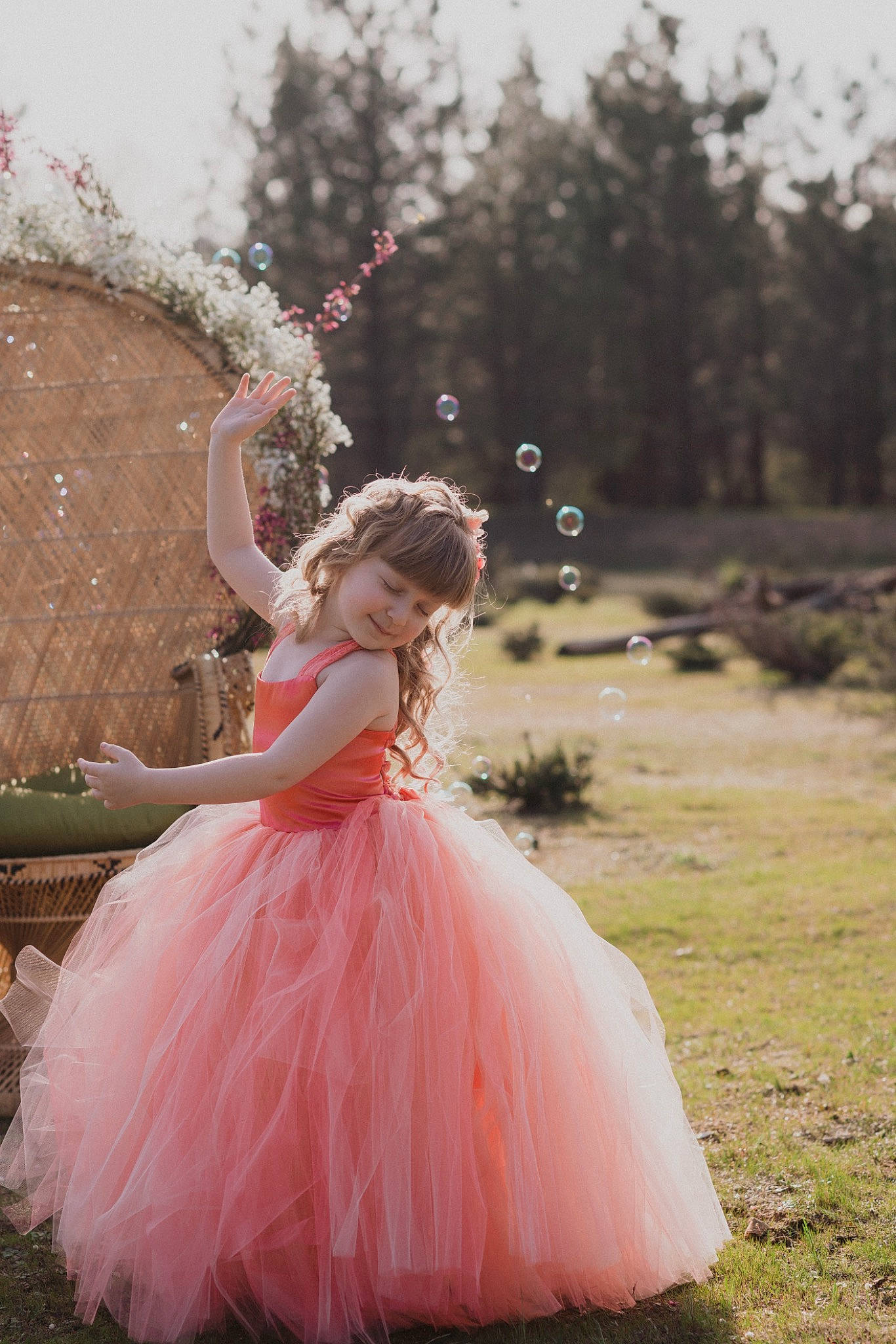 Gisele is registered to the contest to win money with this photo: ballet_tutu, bridal_accessory, bridal_clothing, bridal_party_dress, dance, dress, embellishment, event, flash_photography, formal_wear, fun, gown, grass, happy, headgear, headpiece, mythical_creature, person, pink, plant