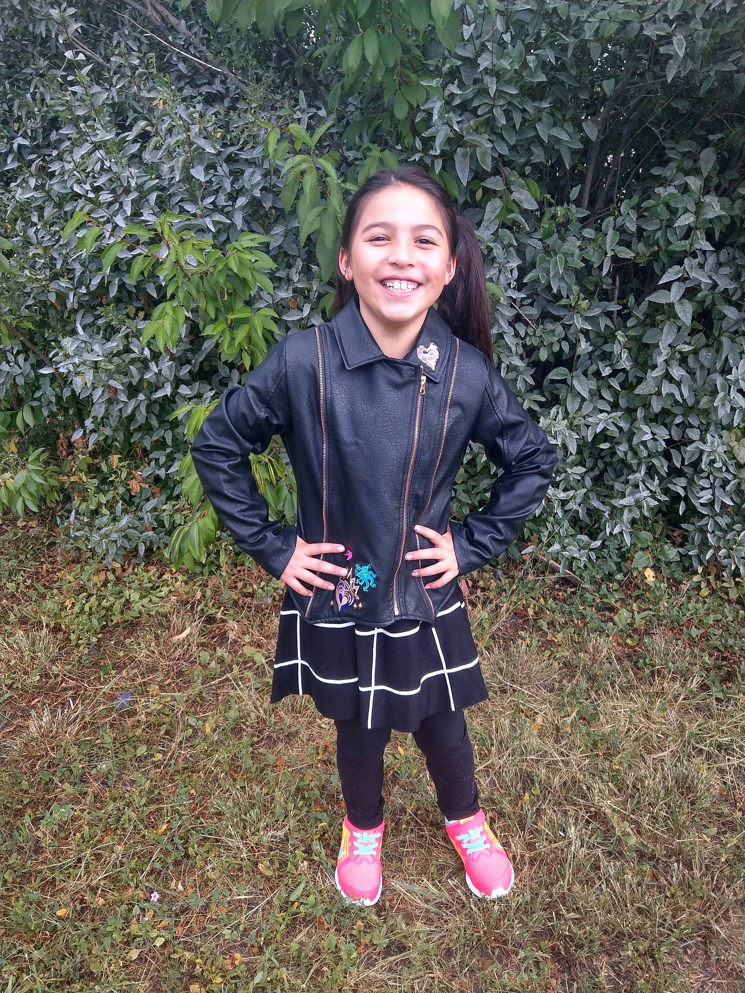 Lilyth is registered to the contest to win money with this photo: child, joy, person, plant, tree