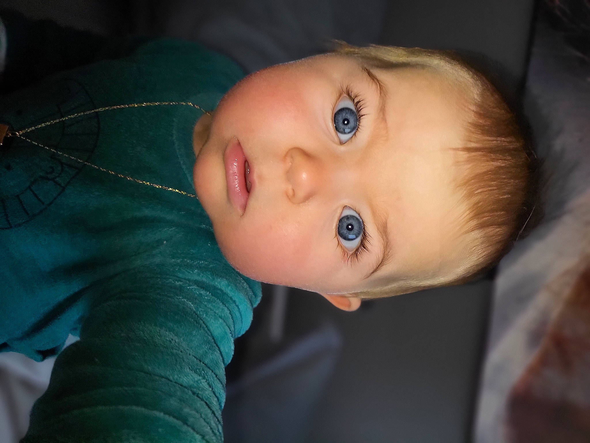 Julia participe au concours pour gagner de l'argent avec cette photo : baby, baby_toddler_clothing, cheek, ear, electric_blue, eyebrow, eyelash, flash_photography, forehead, fun, human_body, iris, lip, mouth, nose, person, skin, sleeve, smile, toddler