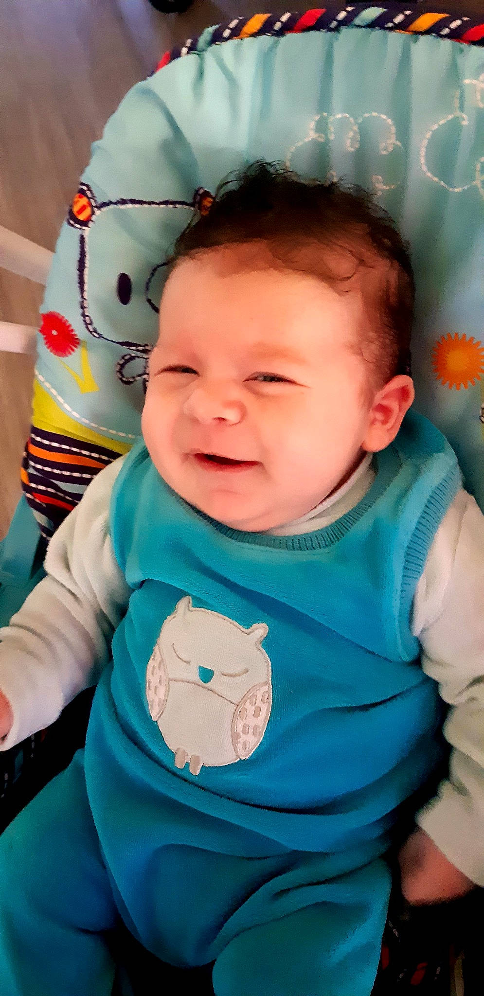 Gabano participe au concours pour gagner de l'argent avec cette photo : baby, cheek, child, person, toddler, turquoise