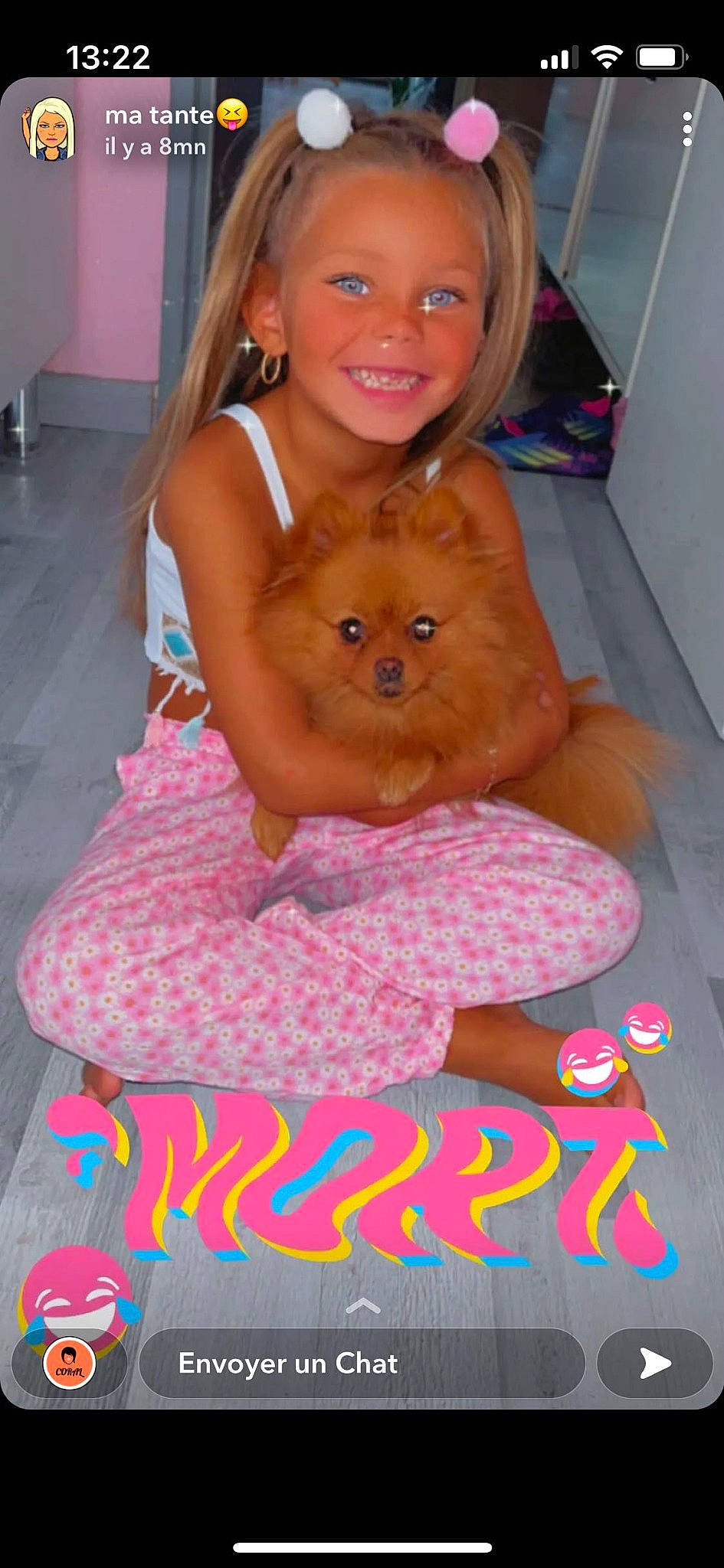 Lyne a rejoint le concours — aidez-le/la à gagner de superbes lots ! bathing, child, companion_dog, doll, dress, fawn, flooring, fur, happy, joy, magenta, orange, peach, person, pink, plush, sitting, skin, smile, stuffed_toy