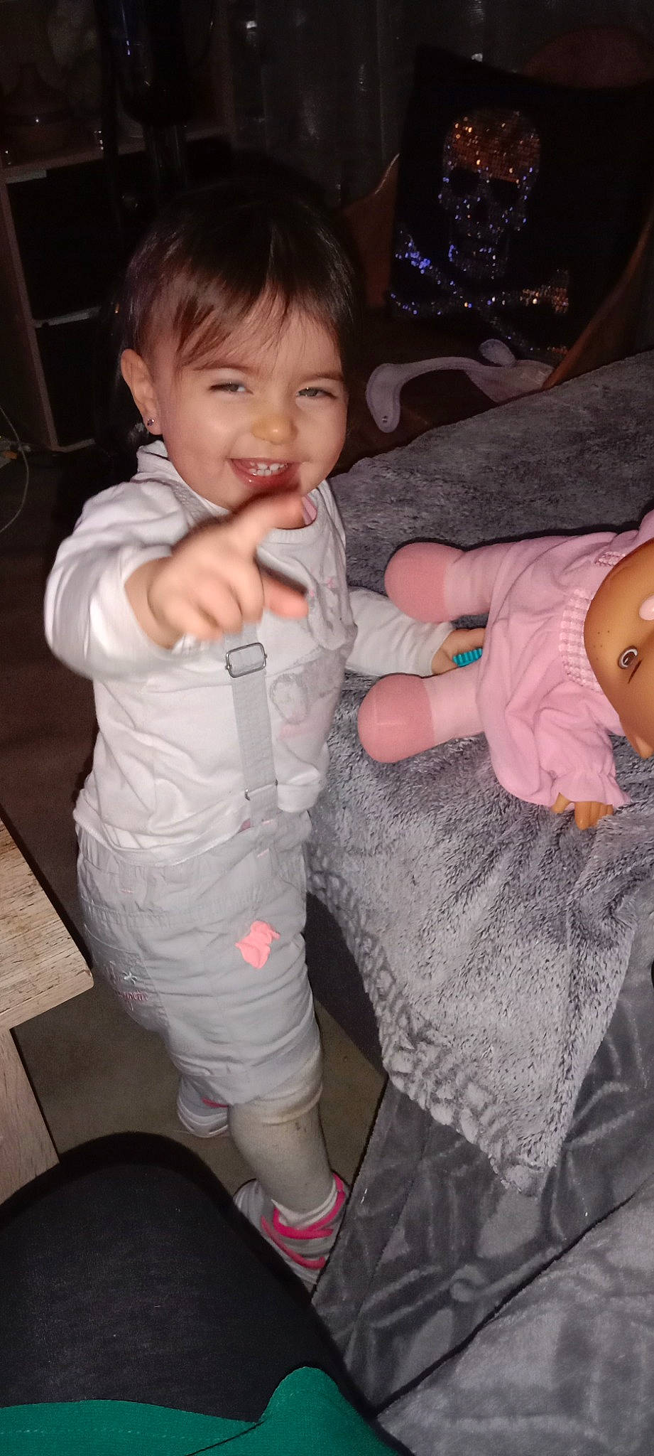 Hayden participe au concours pour gagner de l'argent avec cette photo : baby, baby_products, baby_toddler_clothing, cheek, child, comfort, face, finger, fun, gesture, happy, head, joy, leg, nail, organ, person, skin, sleeve, smile